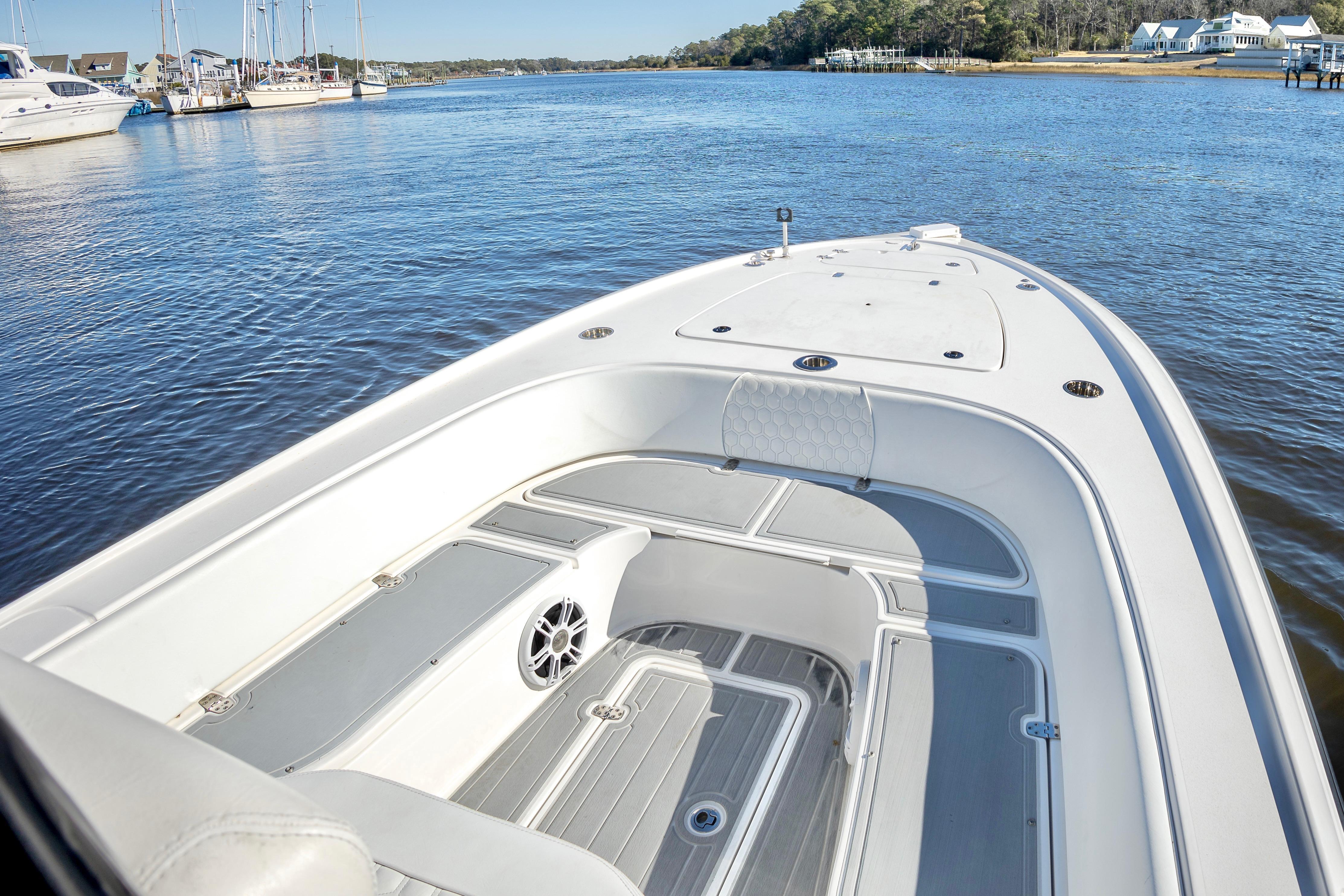 2021 Contender 25 Bay - Image 8