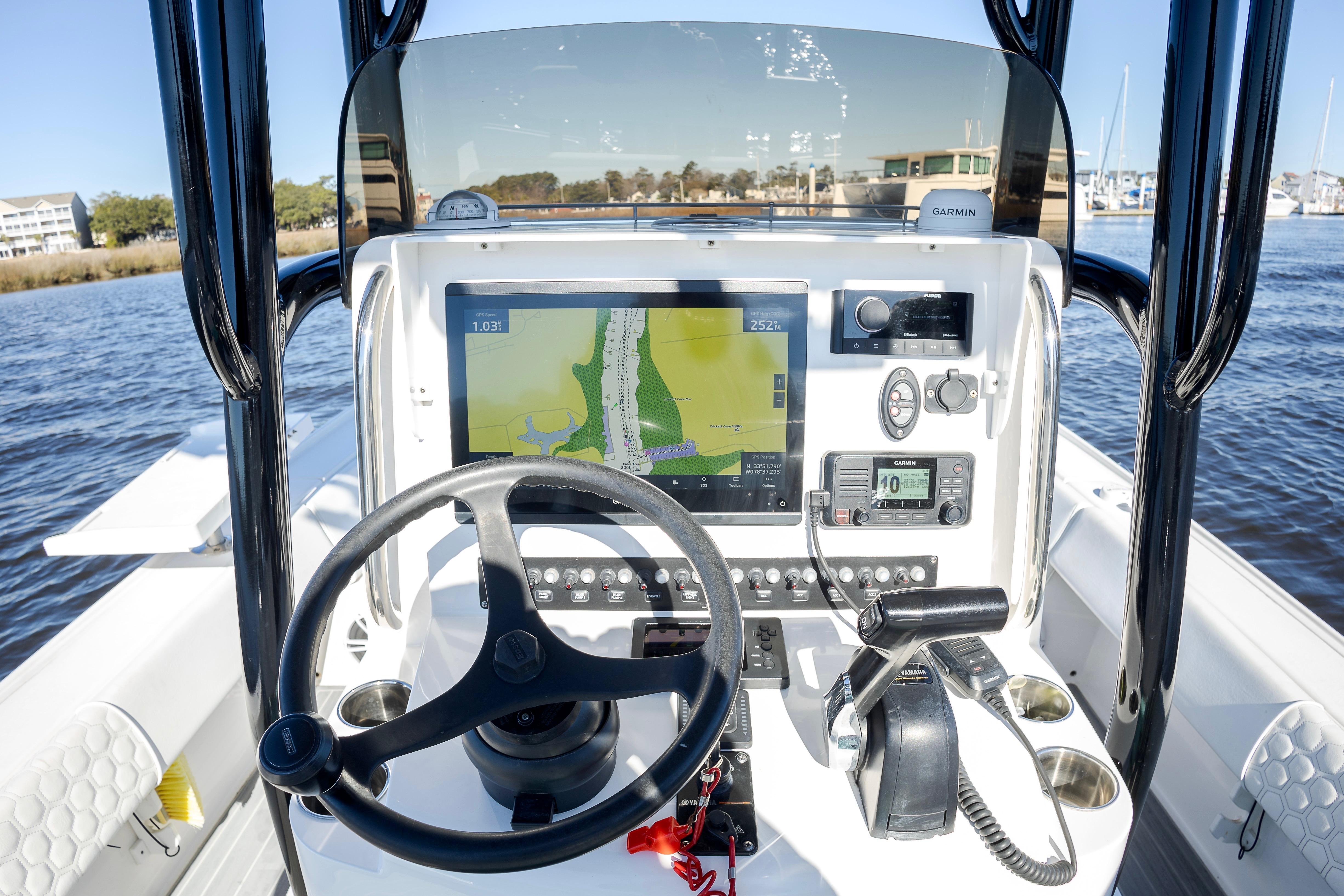 2021 Contender 25 Bay - Image 9