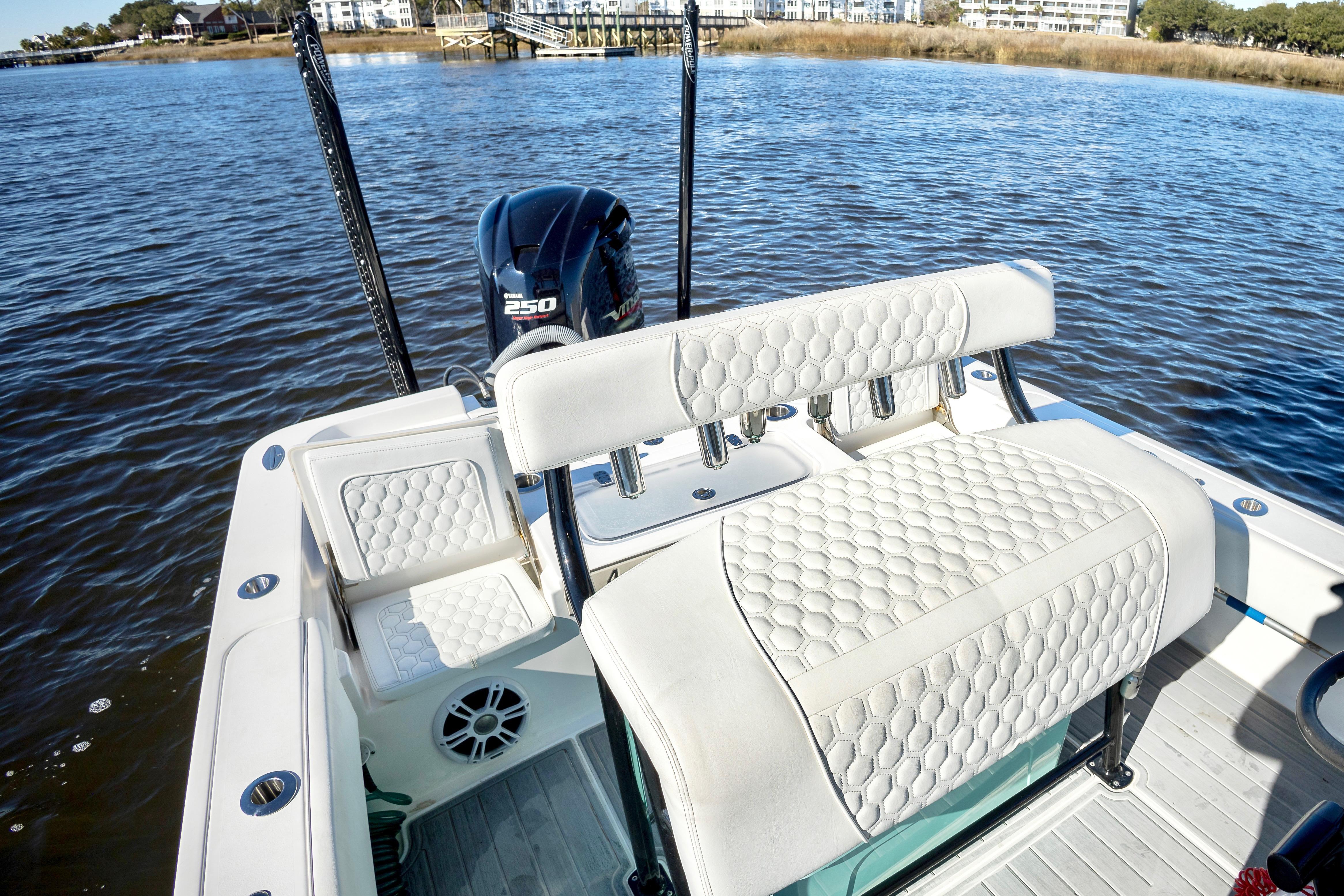 2021 Contender 25 Bay - Image 10