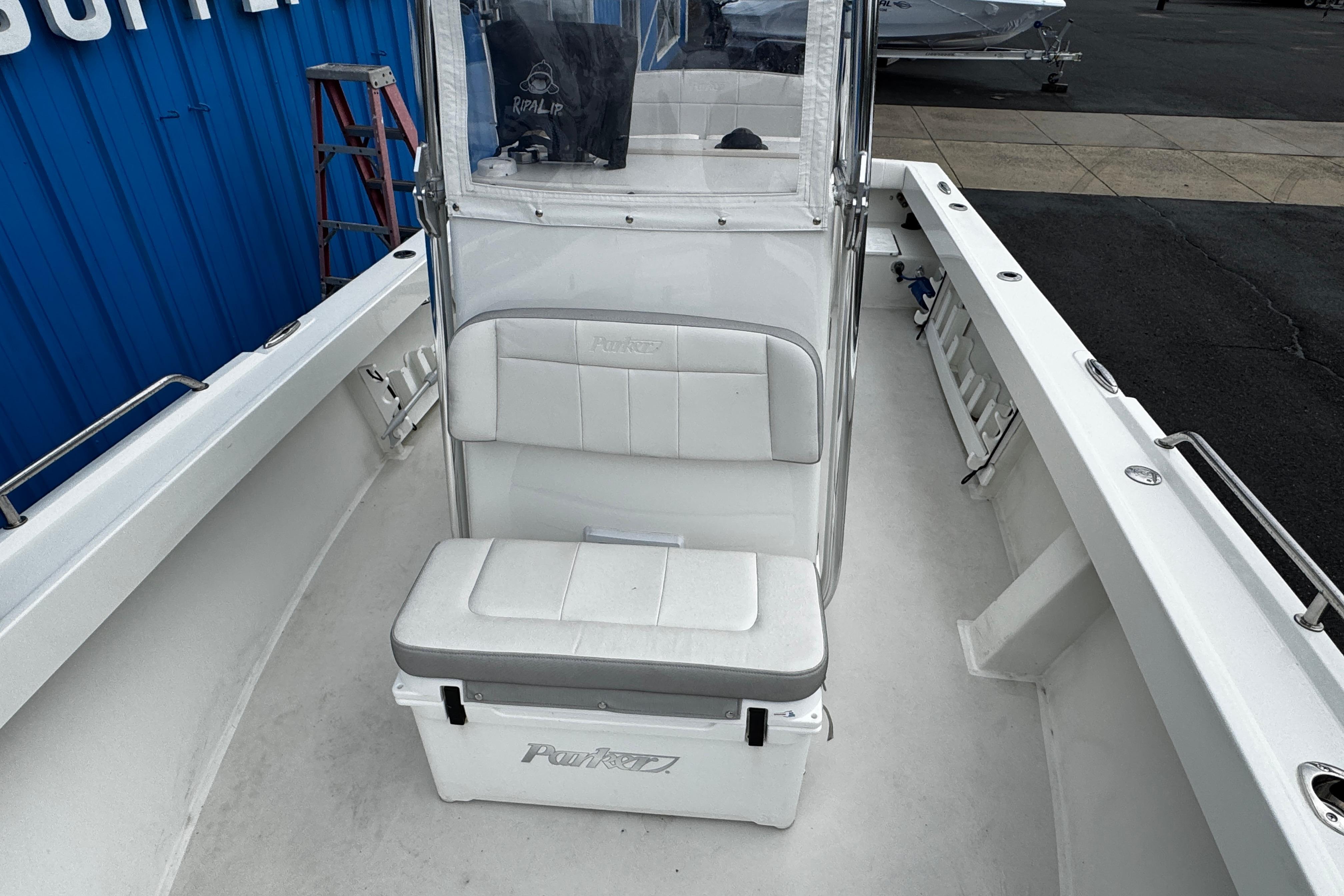 2021-parker-2100-center-console-power-9960426-20250926081405705-1