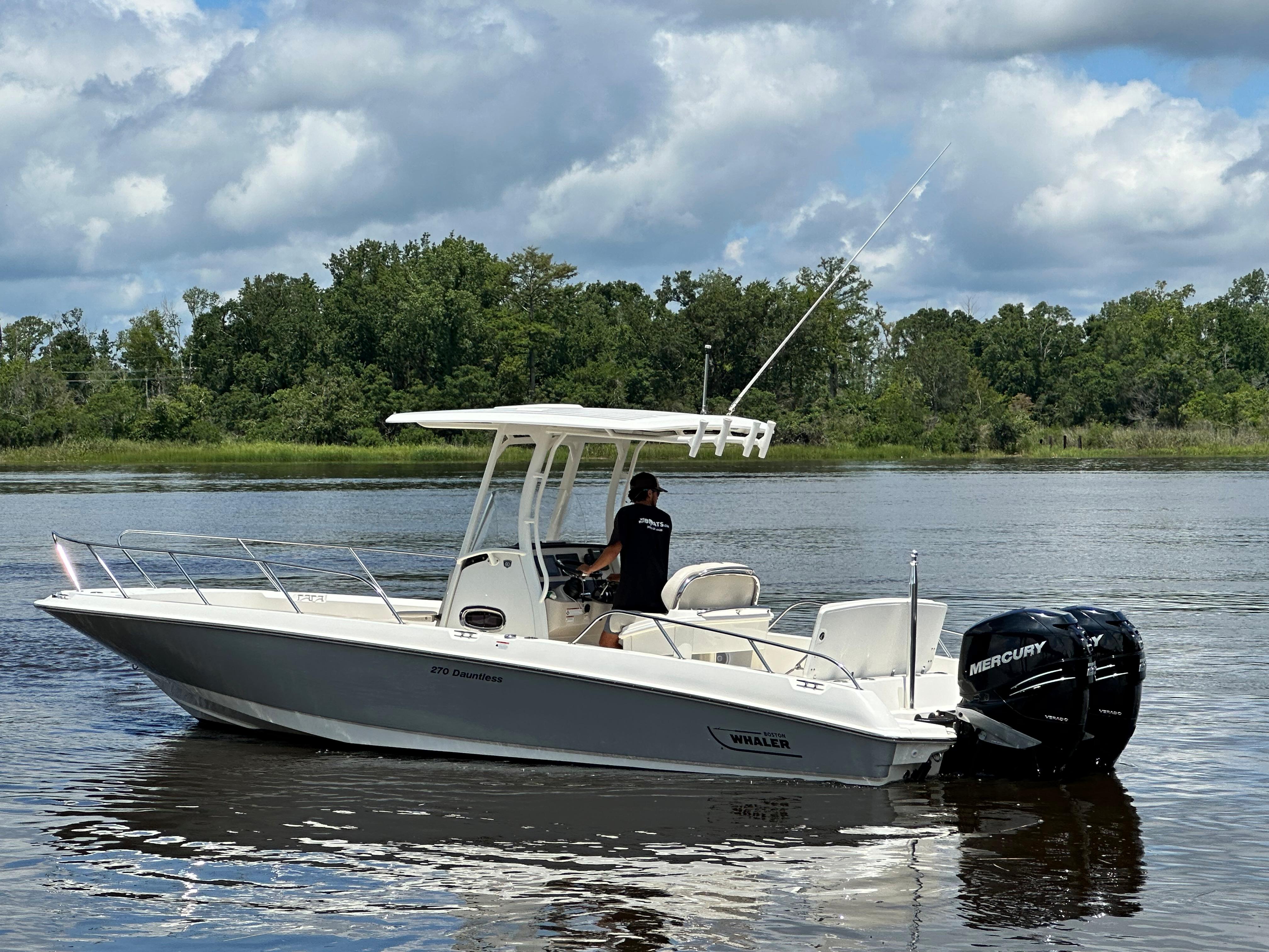 2018 Boston Whaler 270 Dauntless | Wilmington, NC, US