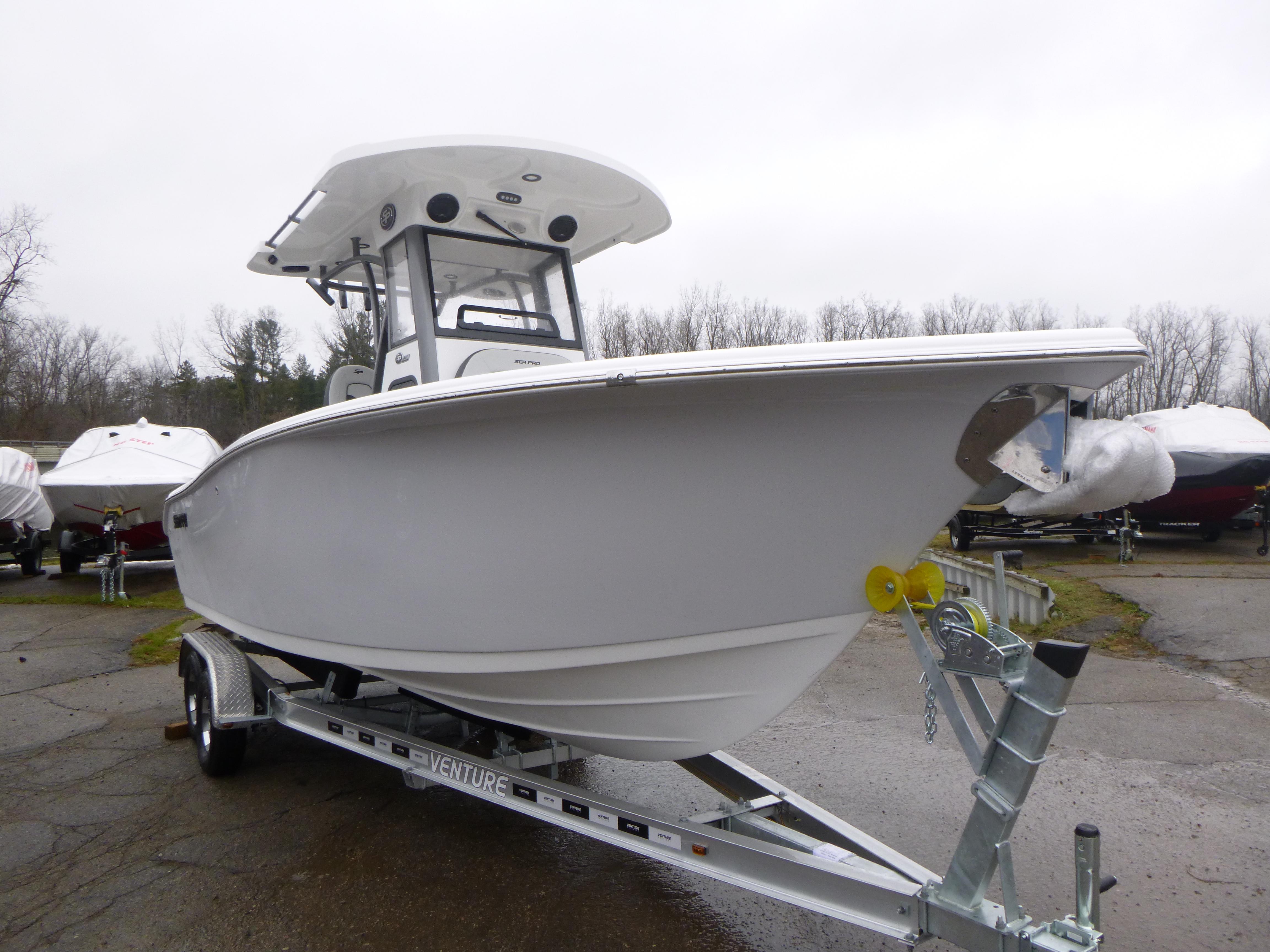2025 Sea Pro 242 Center Console Gallery