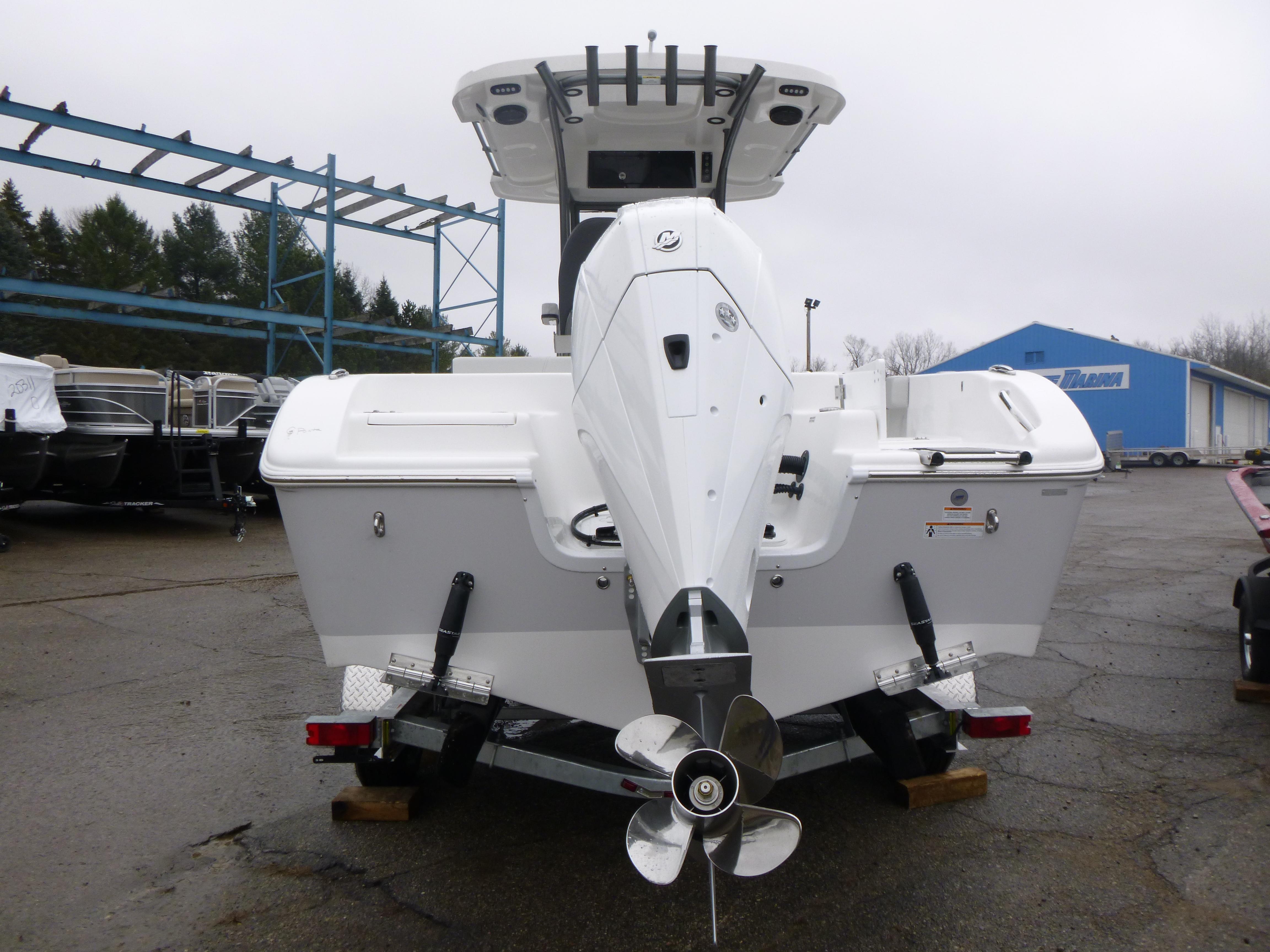 2025 Sea Pro 242 Center Console Gallery