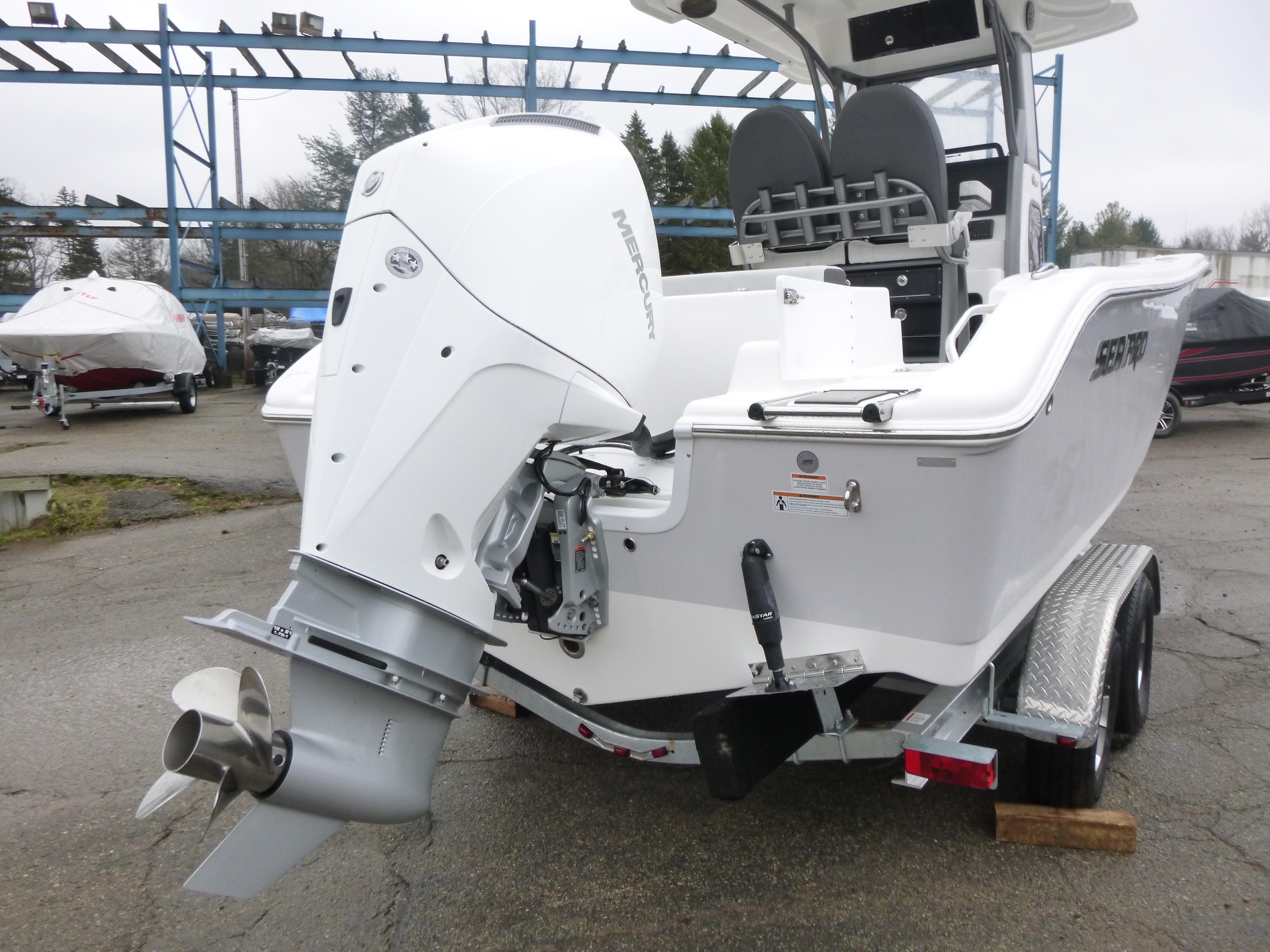 2025 Sea Pro 242 Center Console Gallery