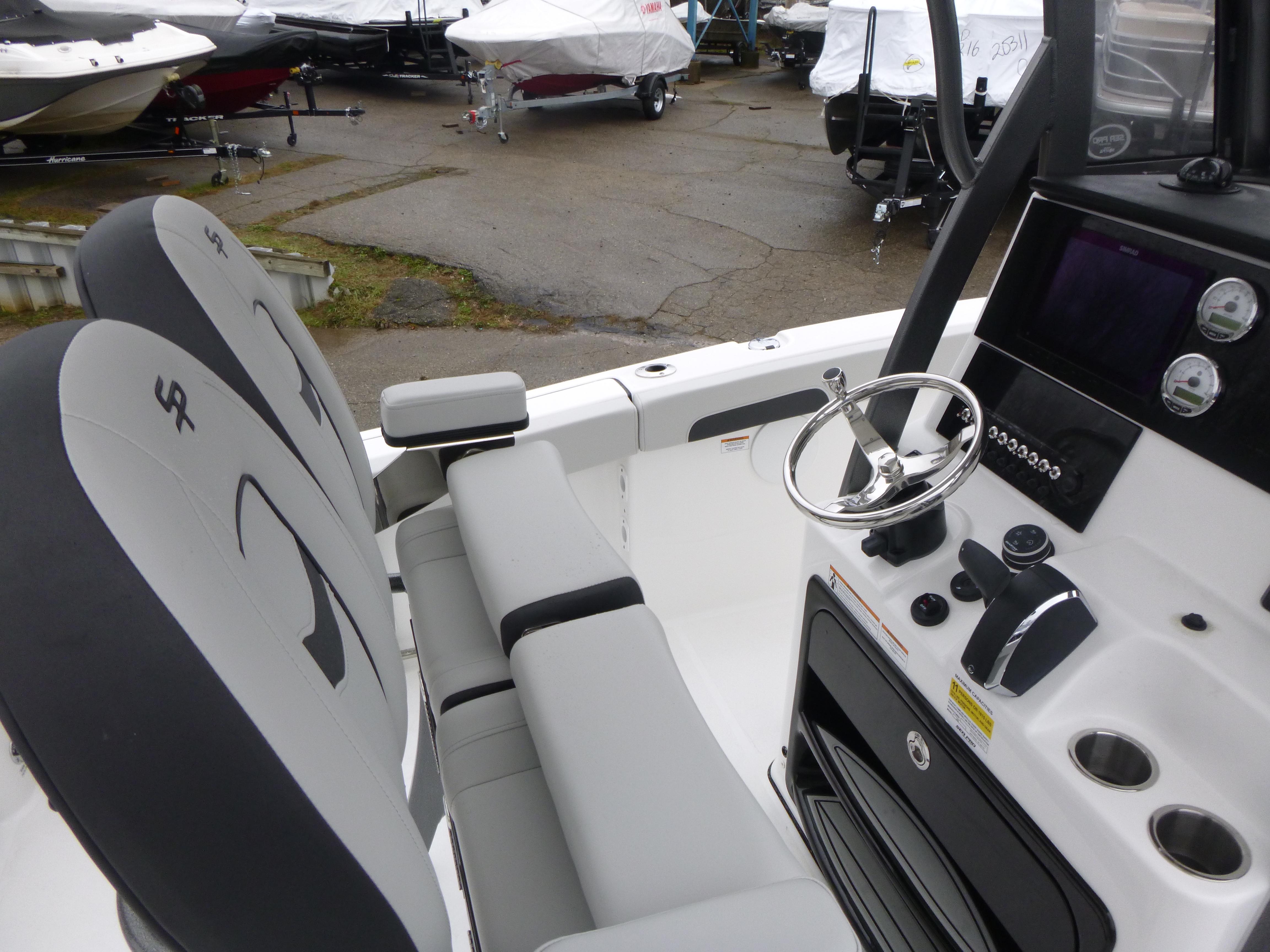 2025 Sea Pro 242 Center Console Gallery