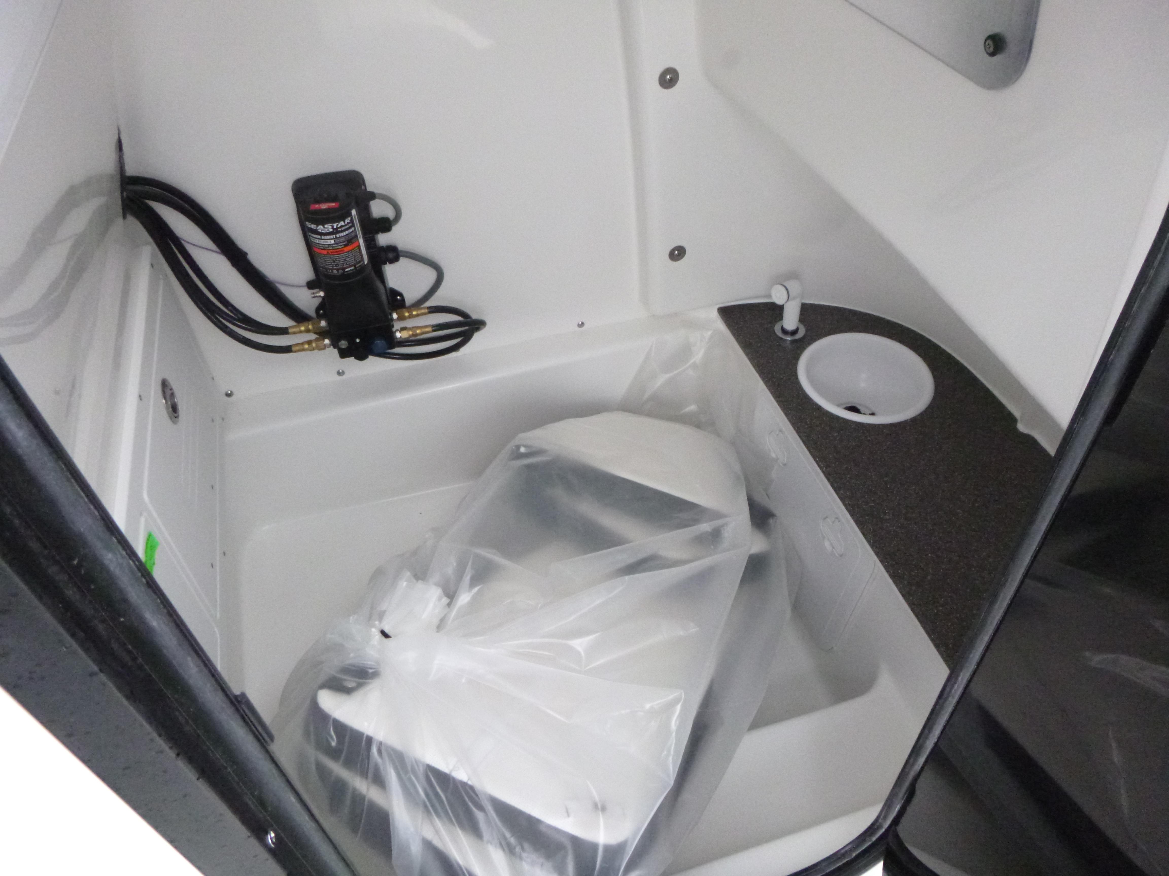 2025 Sea Pro 242 Center Console Gallery