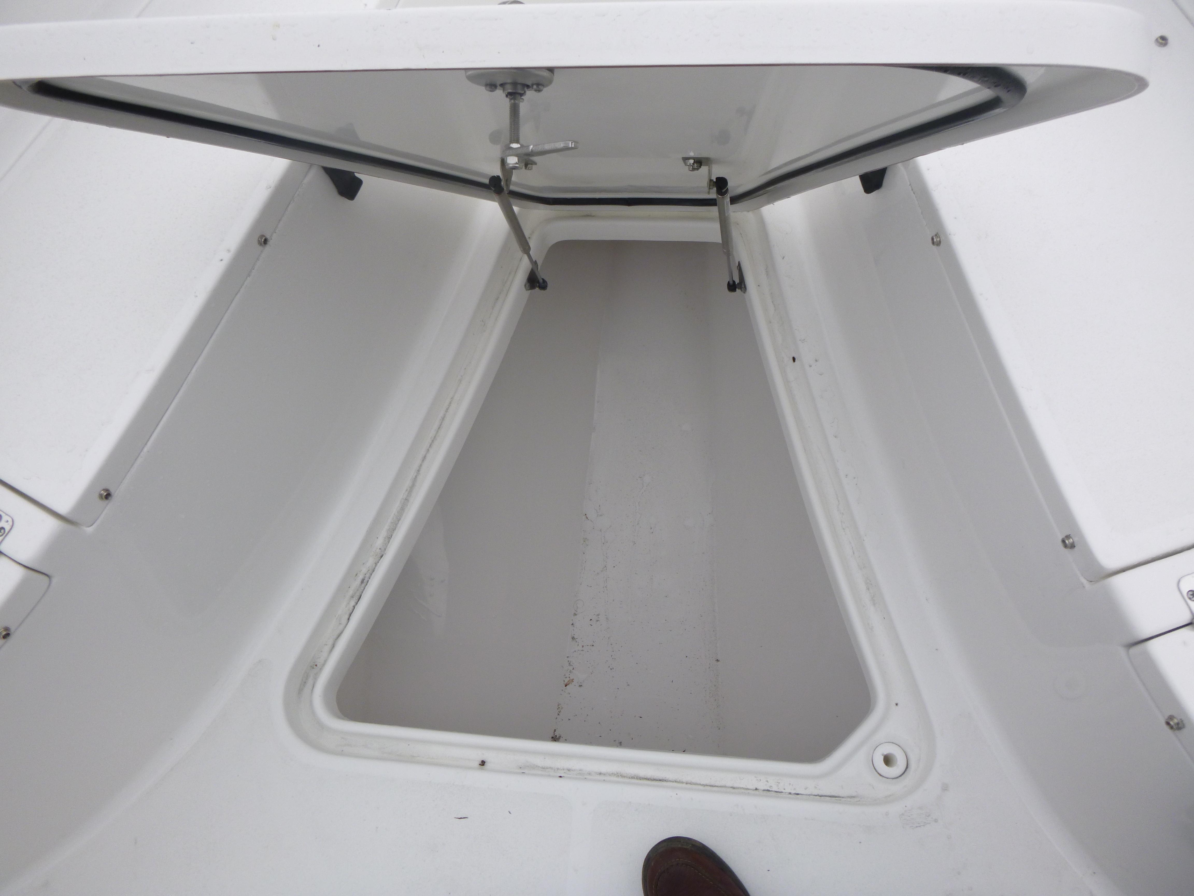 2025 Sea Pro 242 Center Console Gallery
