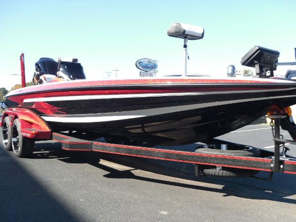 2020 Skeeter boat for sale, model of the boat is FXR21 Limited & Image # 9 of 19