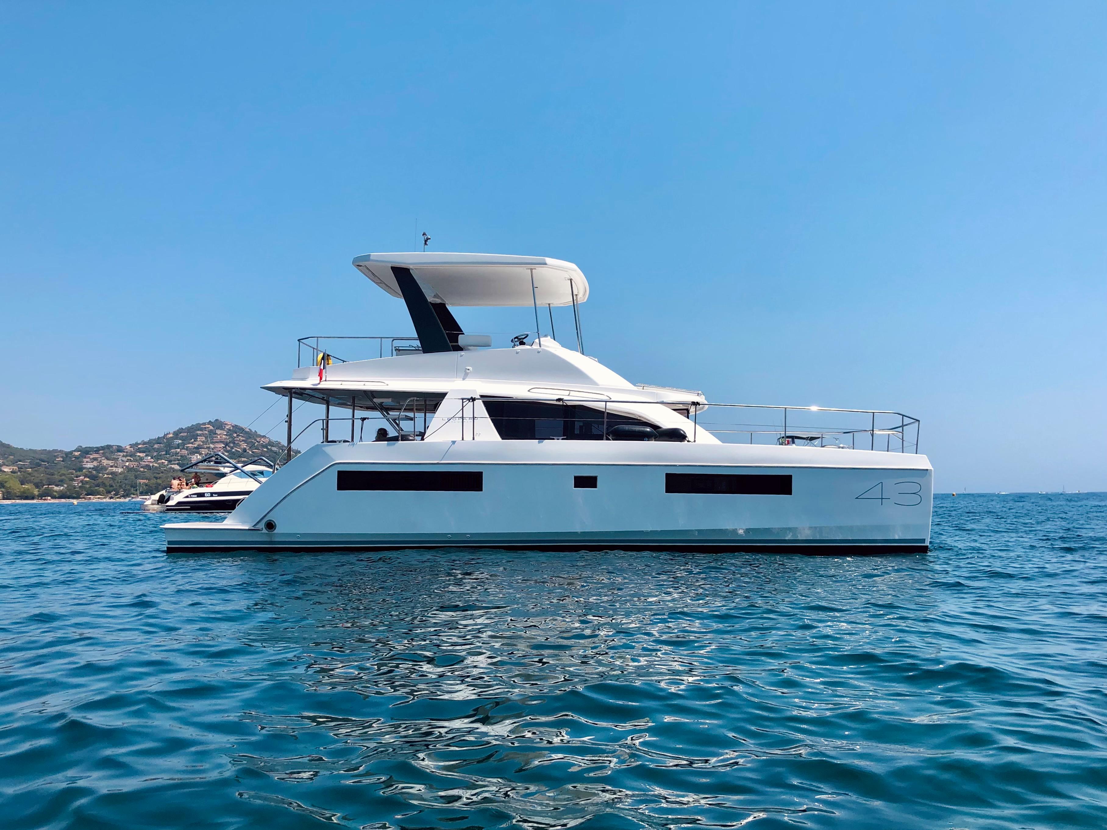 leopard catamaran preis