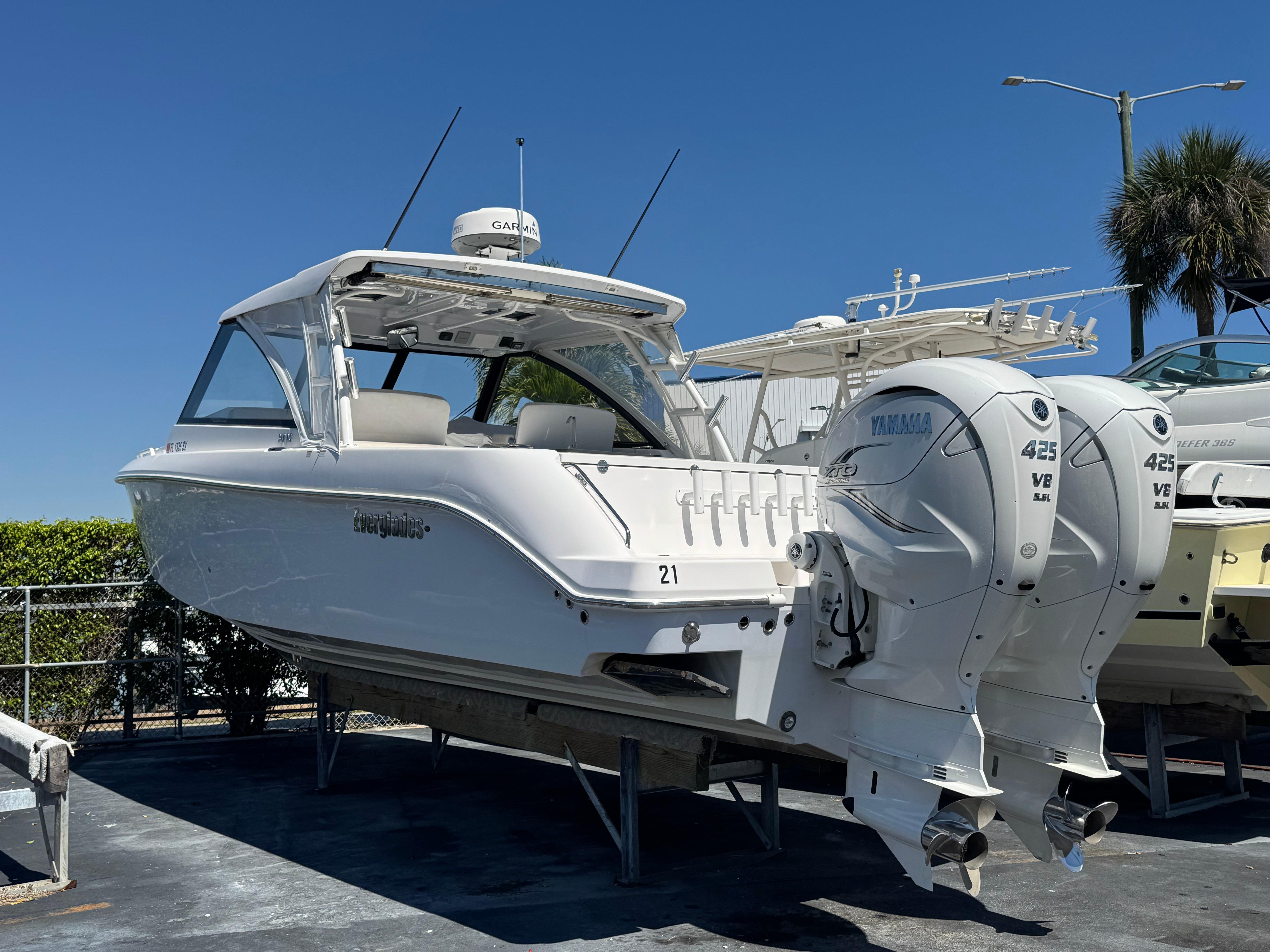 2019 Everglades 340 Dual Console