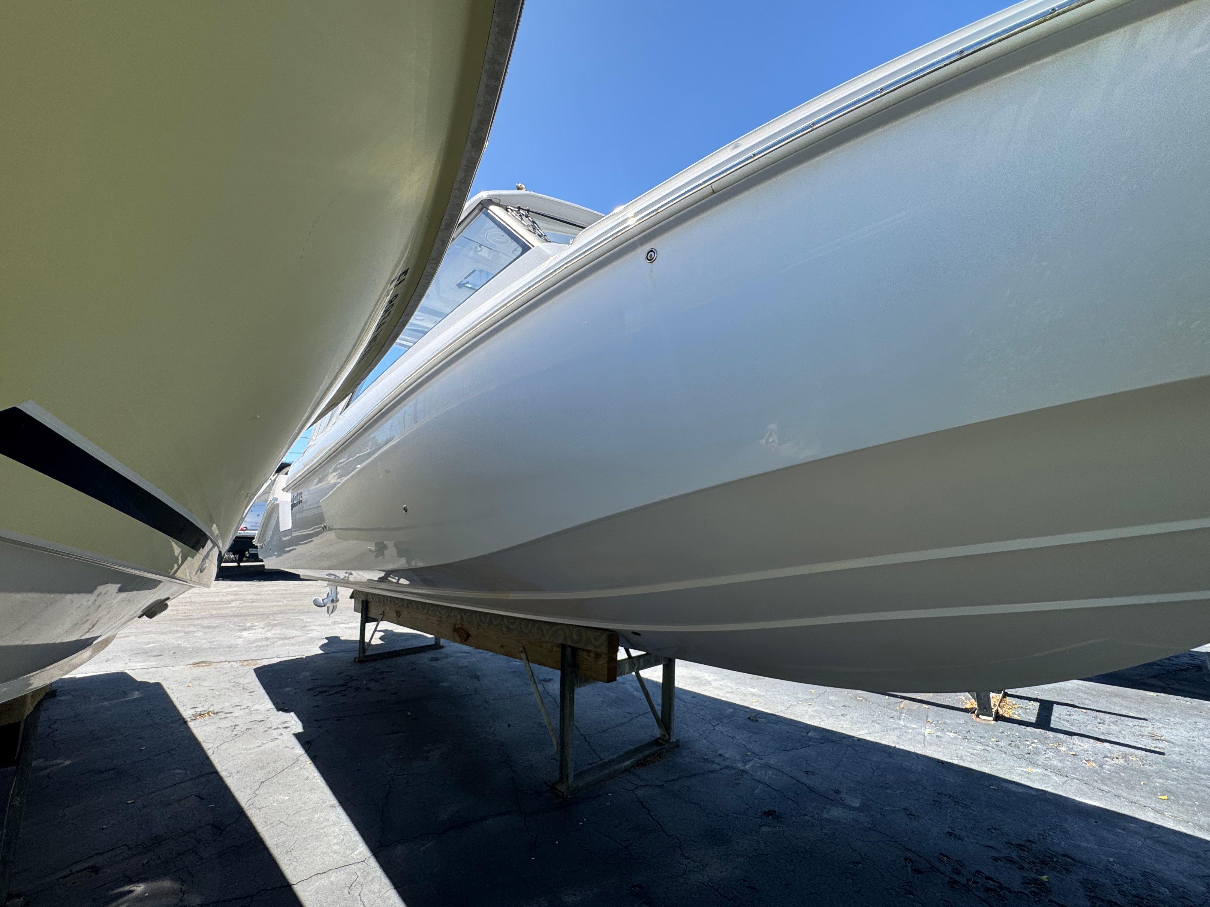 2019-everglades-340-dual-console-power-9690404-20250312151037238-1_XLARGE