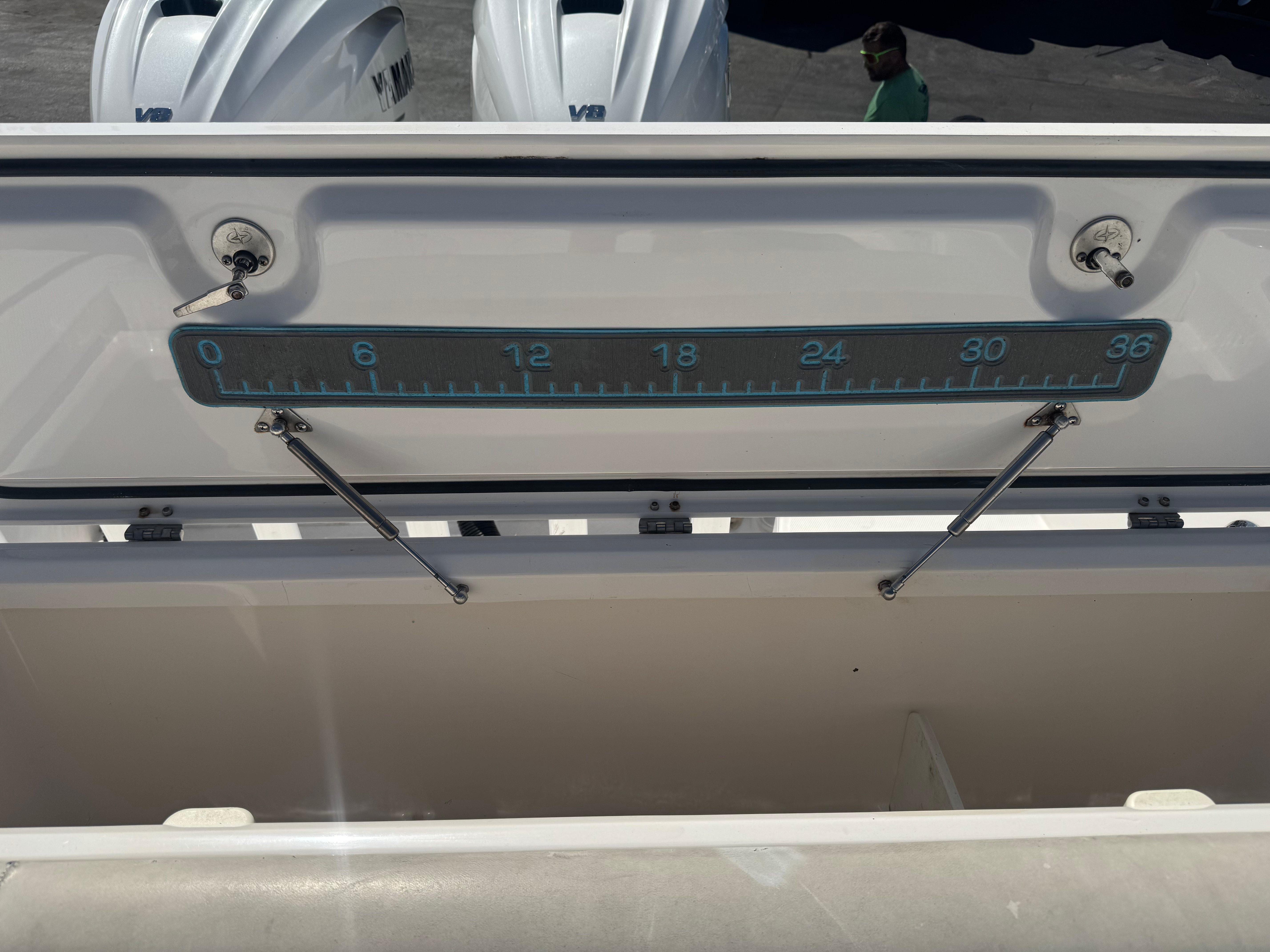 2019-everglades-340-dual-console-power-9690404-20250312151458599-1_XLARGE