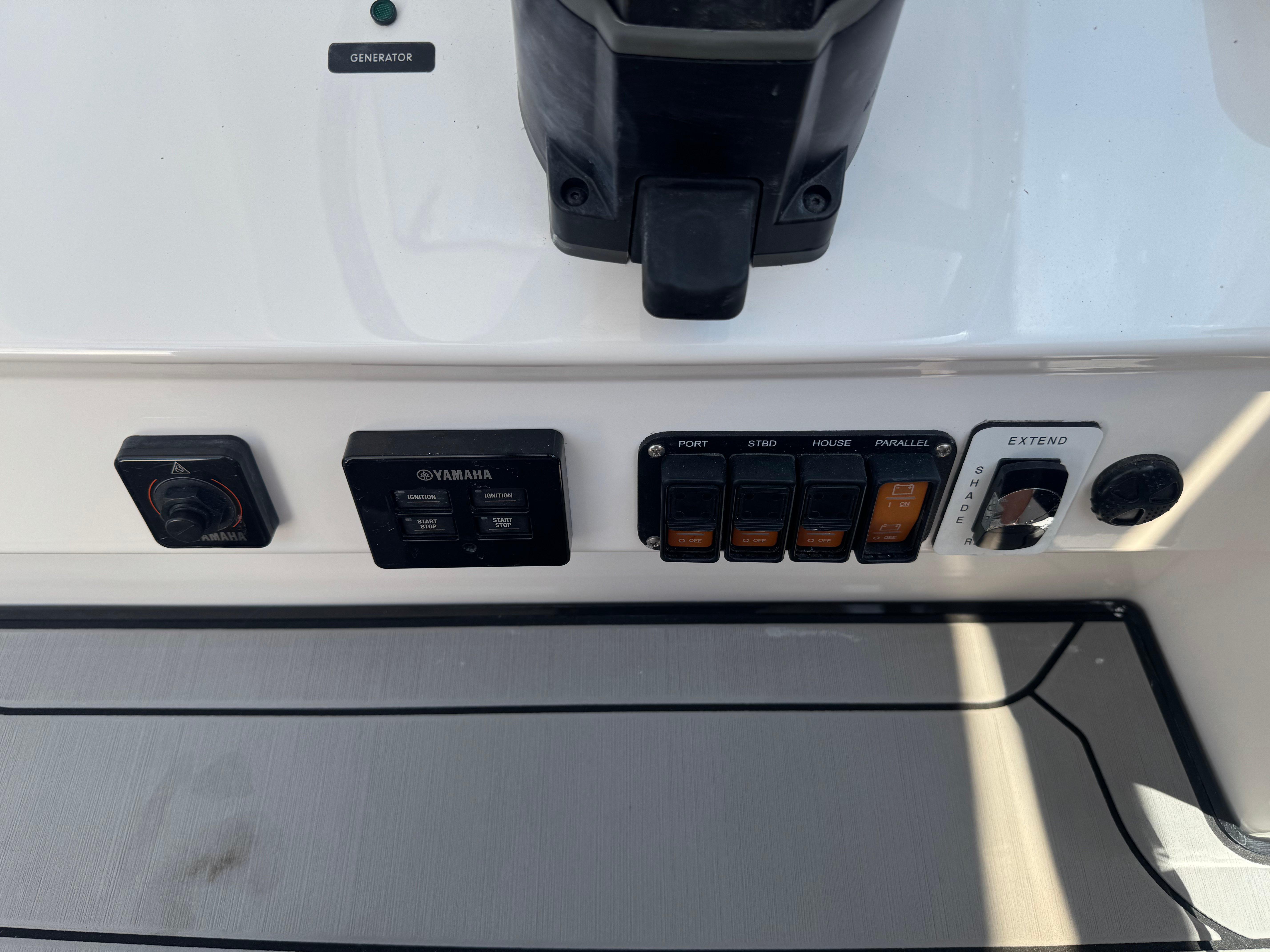 2019-everglades-340-dual-console-power-9690404-20250312151631491-1_XLARGE