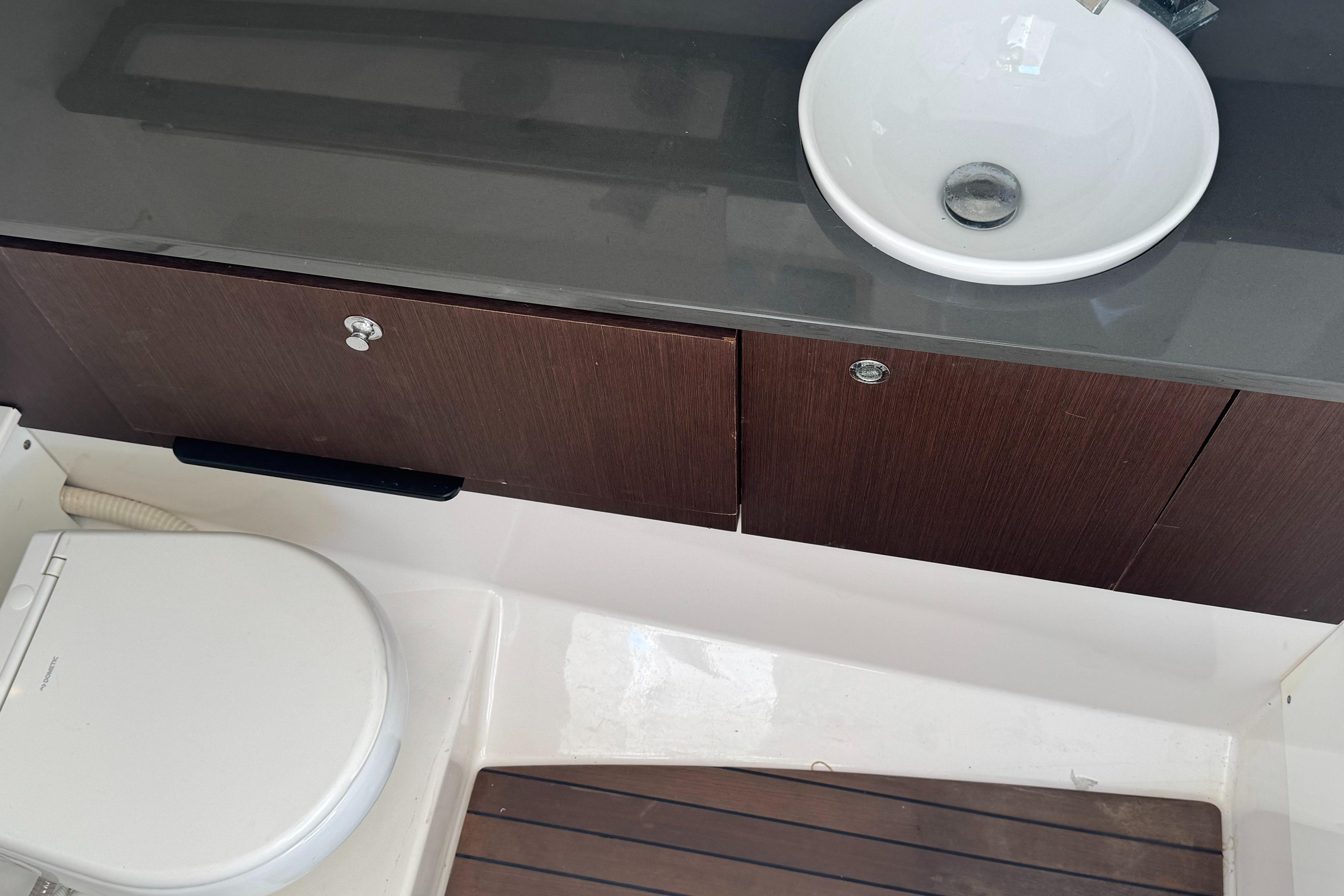 2019-everglades-340-dual-console-power-9690404-20250312151810925-1_XLARGE