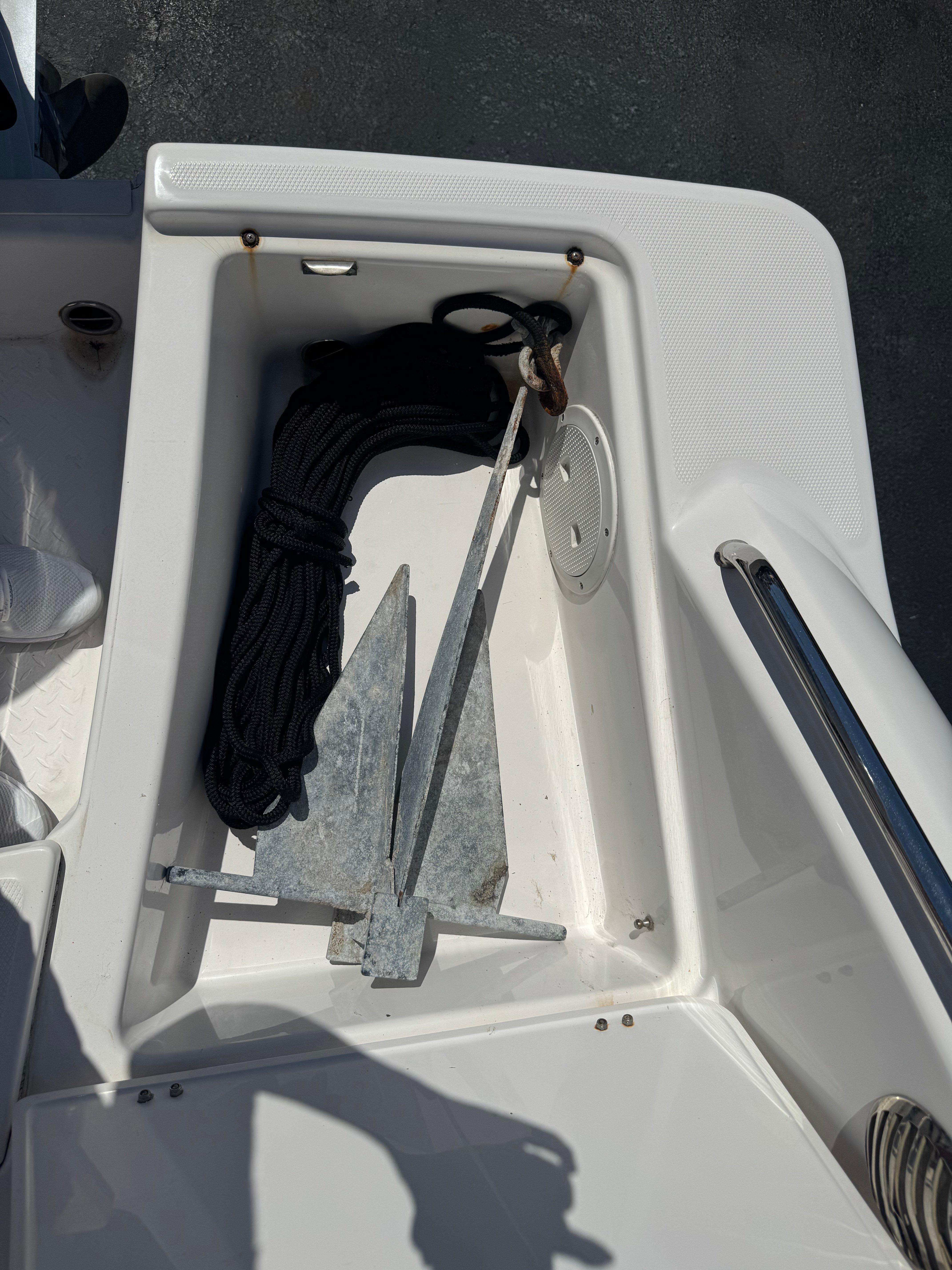 2019-everglades-340-dual-console-power-9690404-20250312152108332-1_XLARGE