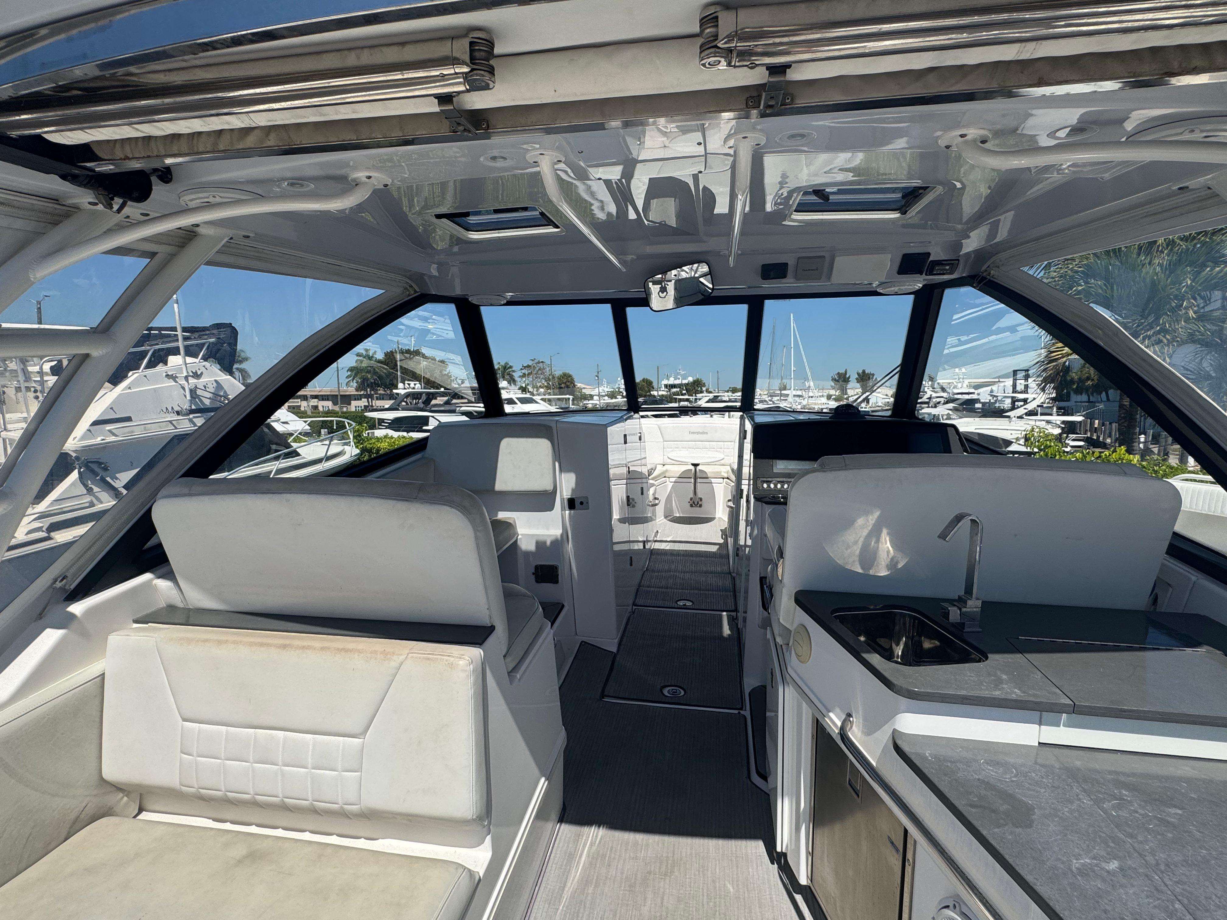 2019-everglades-340-dual-console-power-9690404-20250312152226920-1_XLARGE