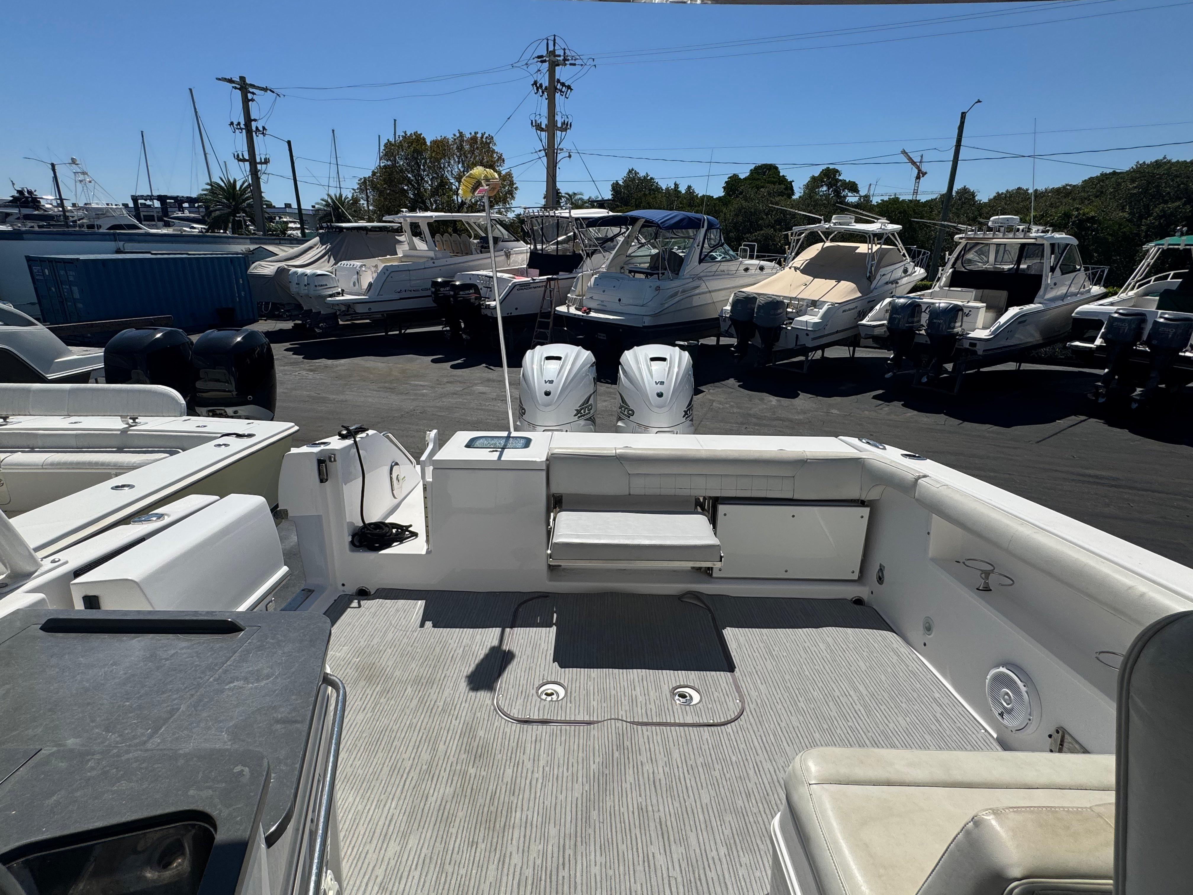 2019-everglades-340-dual-console-power-9690404-20250312152249539-1_XLARGE
