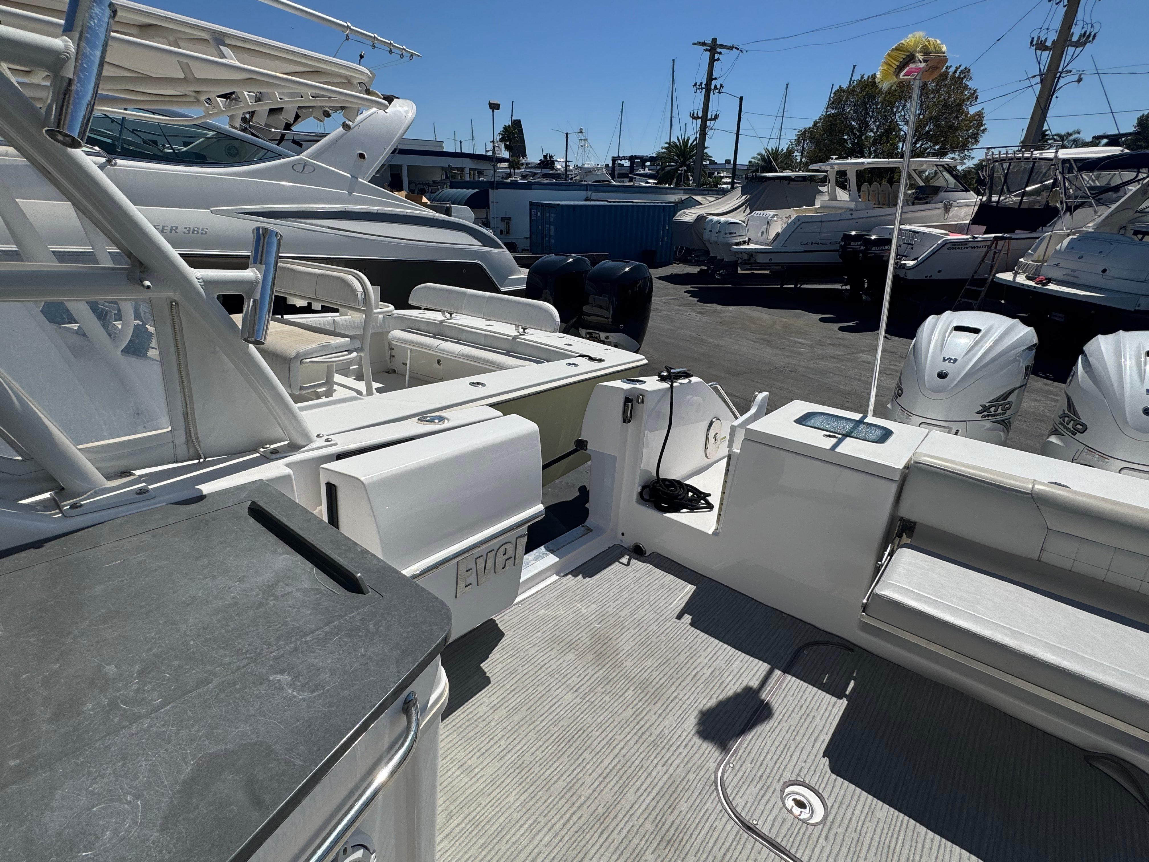 2019-everglades-340-dual-console-power-9690404-20250312152253723-1_XLARGE