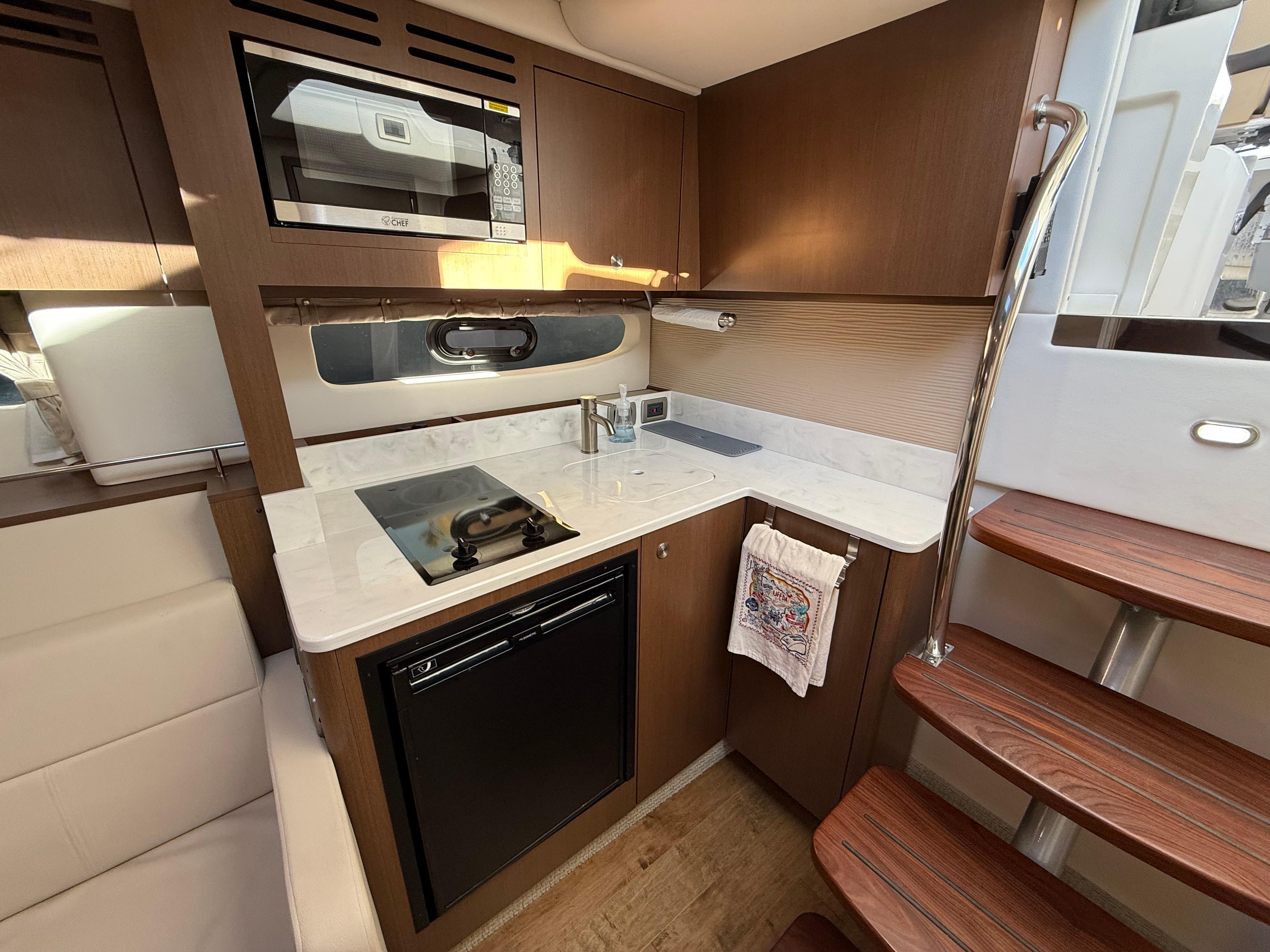 2021 Sea Ray Sundancer 350 Coupe #TBRL1606 inventory image at Sun Country Marine Group, Newport Beach 2021 Sea Ray Sundancer 350 Coupe #TBRL1606 inventory image at Sun Country Marine Group, Newport Beach