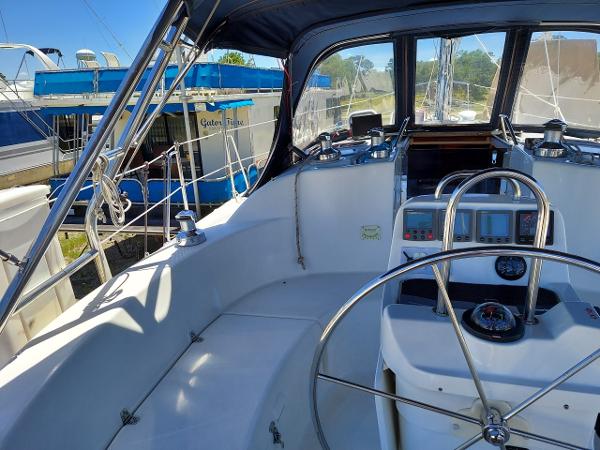 37' Hunter, Listing Number 100873372, - Photo No. 46