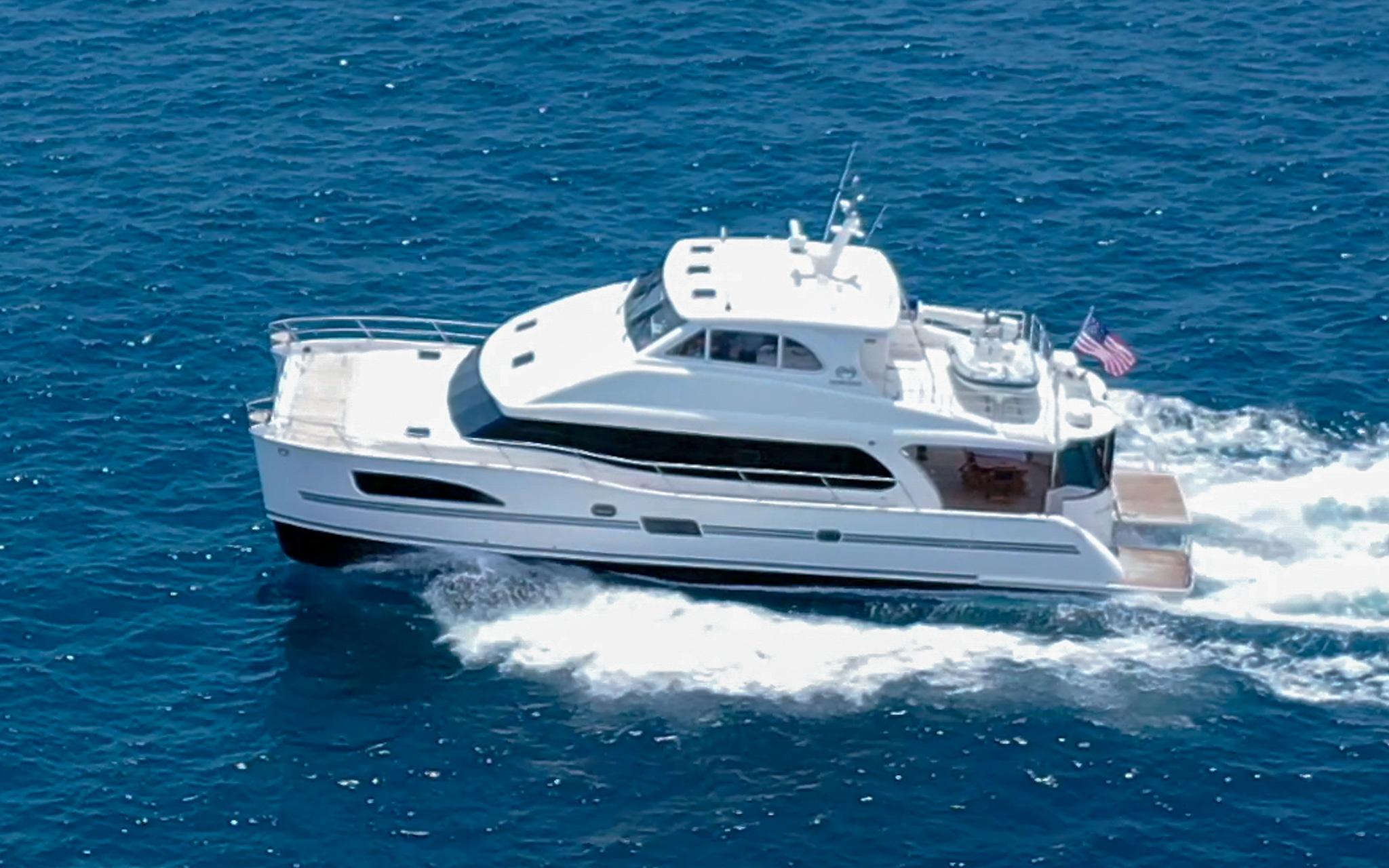 Castina Yacht Photos Pics Horizon 65PC - Castina - Under Power