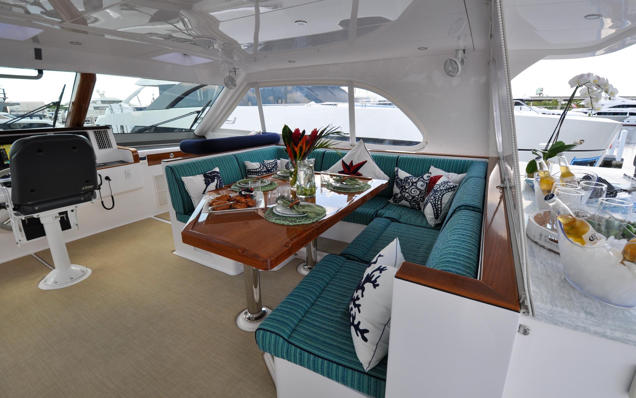 Castina Yacht Photos Pics Horizon 65PC - Castina - Flybridge - Pilot Salon Dining Table