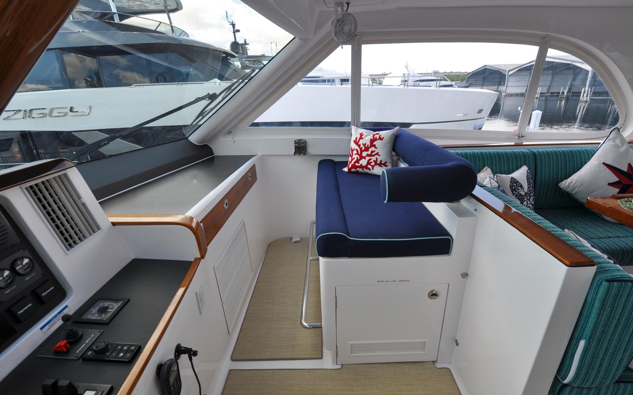 Castina Yacht Photos Pics Horizon 65PC - Castina - Flybridge - Starboard Forward - Facing Settee