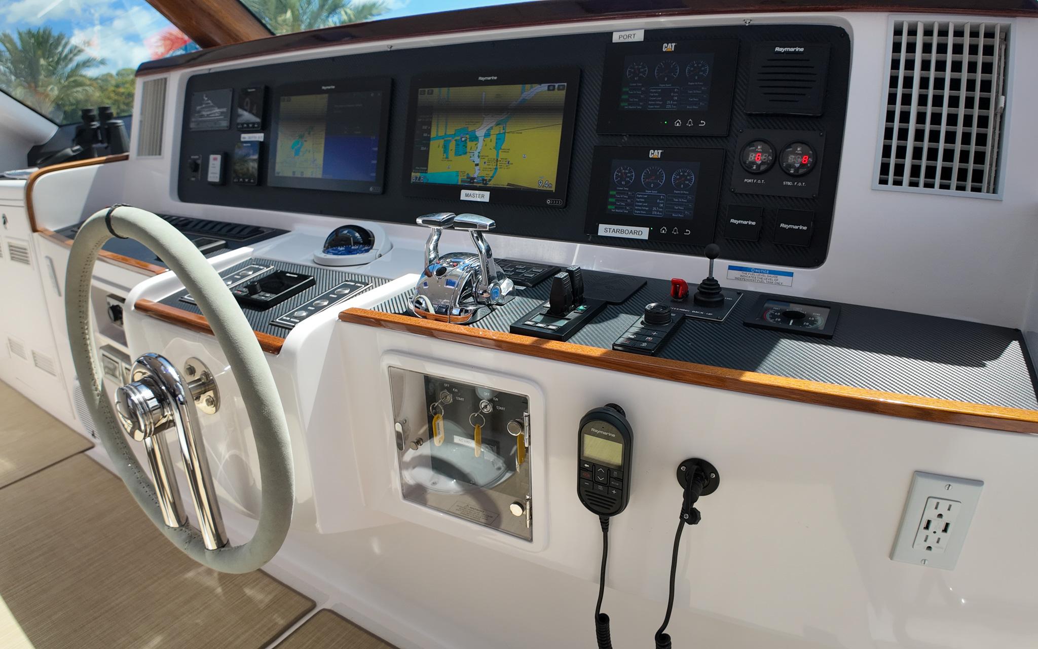 Castina Yacht Photos Pics Horizon 65PC - Castina - Flybridge - Helm Station