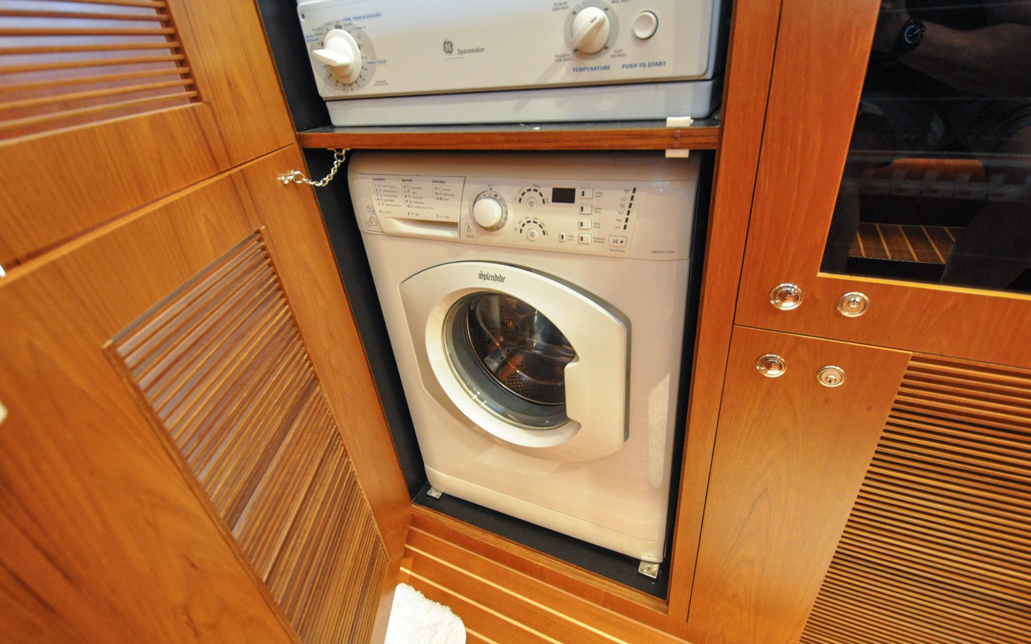 Castina Yacht Photos Pics Horizon 65PC - Castina - Starboard Hull - Dryer