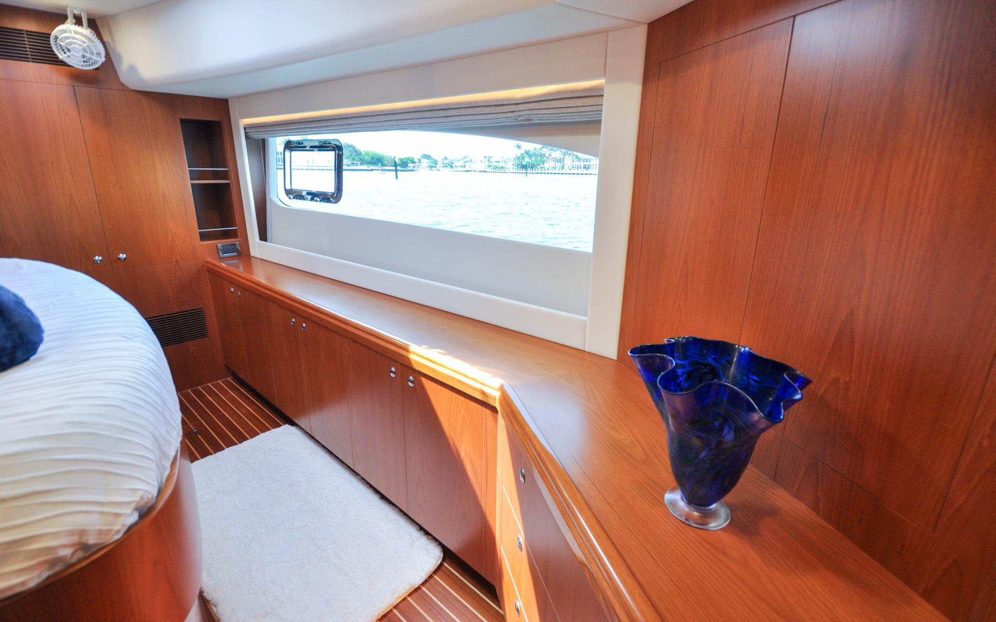 Castina Yacht Photos Pics Horizon 65PC - Castina - Starboard Hull - Forward Guest Cabin