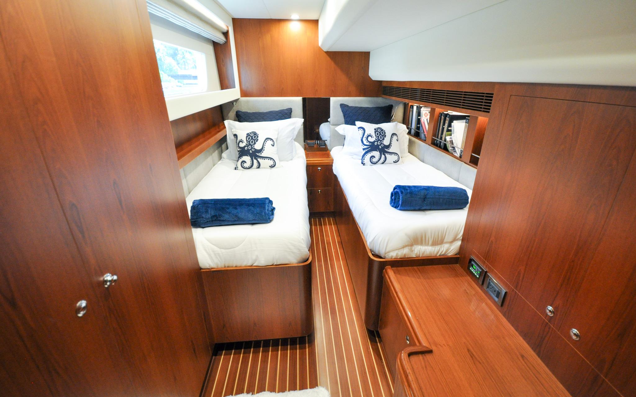 Castina Yacht Photos Pics Horizon 65PC - Castina - Port Guest Cabin