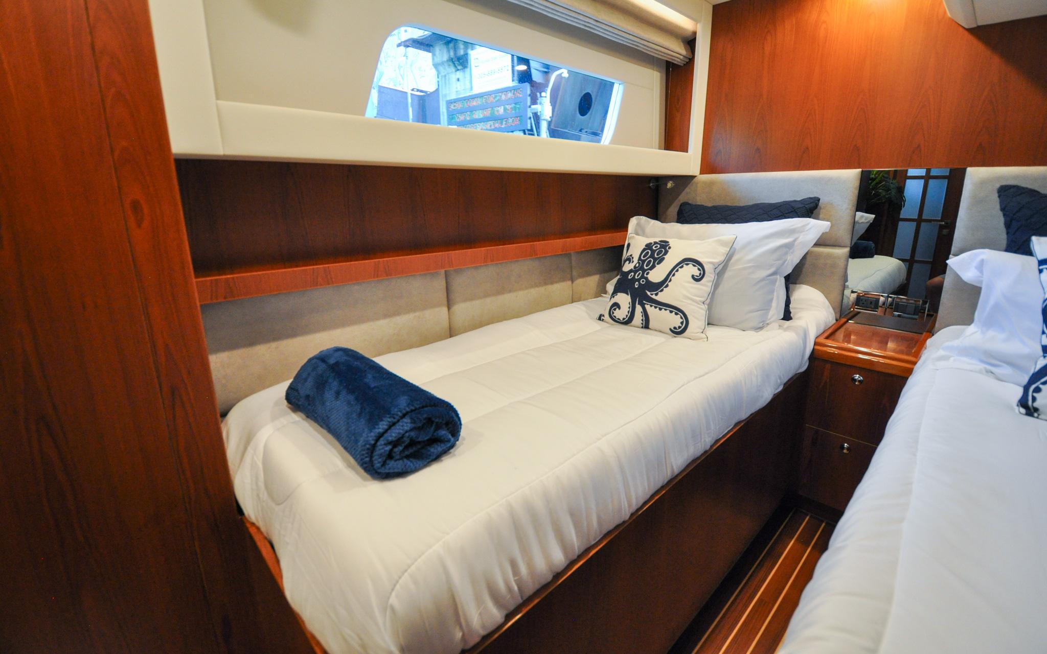 Castina Yacht Photos Pics Horizon 65PC - Castina - Port Guest Cabin