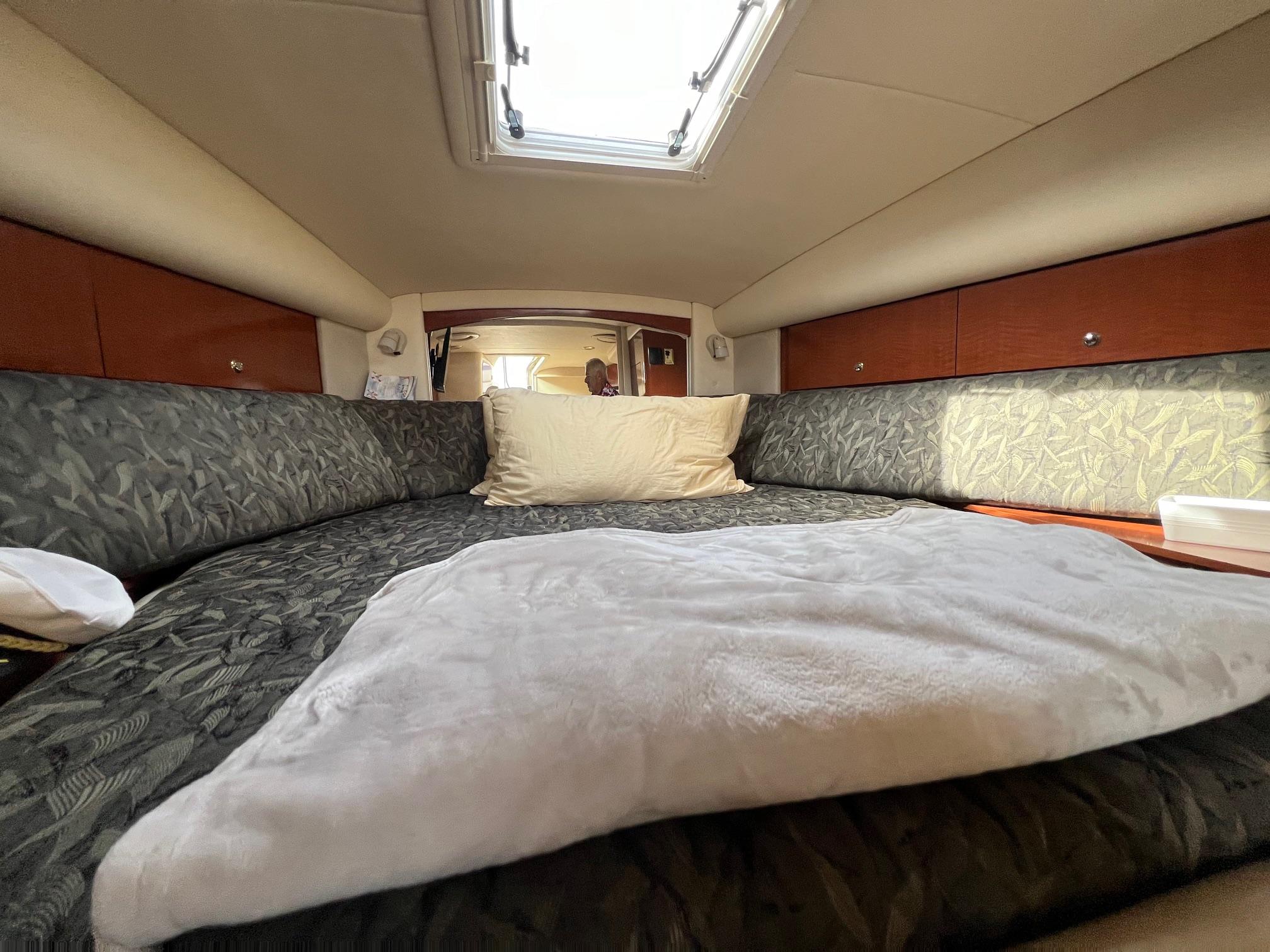 2004-sea-ray-320-sundancer-power-9690445-20250221132058410-1_XLARGE