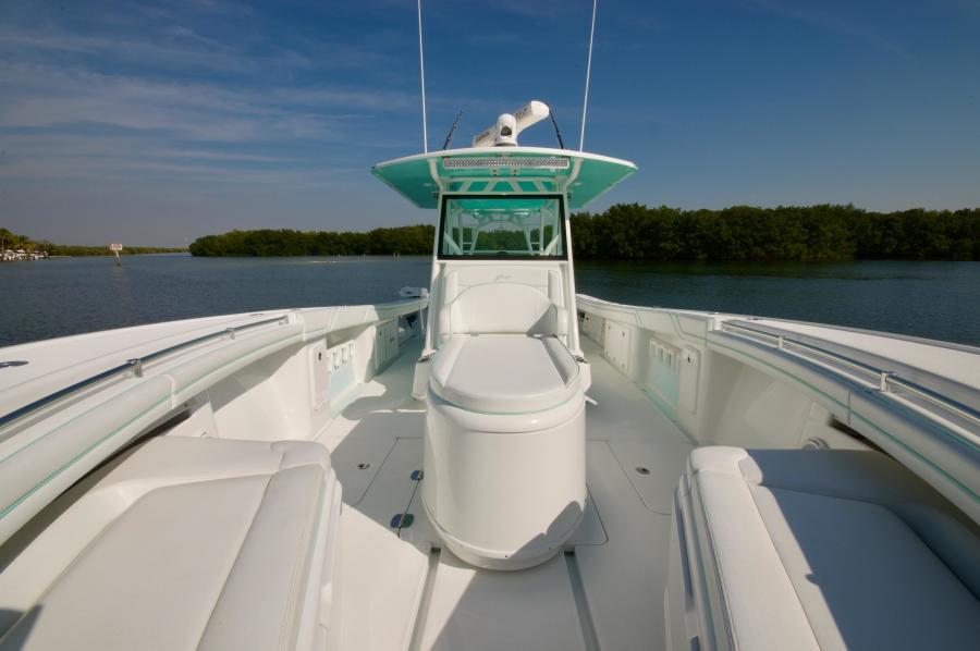 2017 39 Yellowfin - Rearin 2 Go - Bow Seating