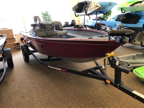 2021 Tracker Boats boat for sale, model of the boat is Super Guide V16SC & Image # 3 of 15