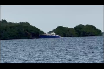 Custom Gentlemans Motor Yacht video