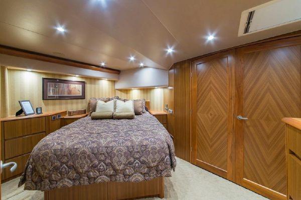 2008 Viking 60 Genesis-Master Stateroom