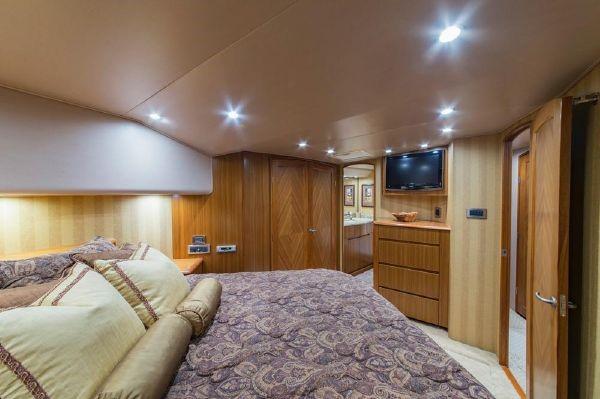 2008 Viking 60 Genesis-Master Stateroom