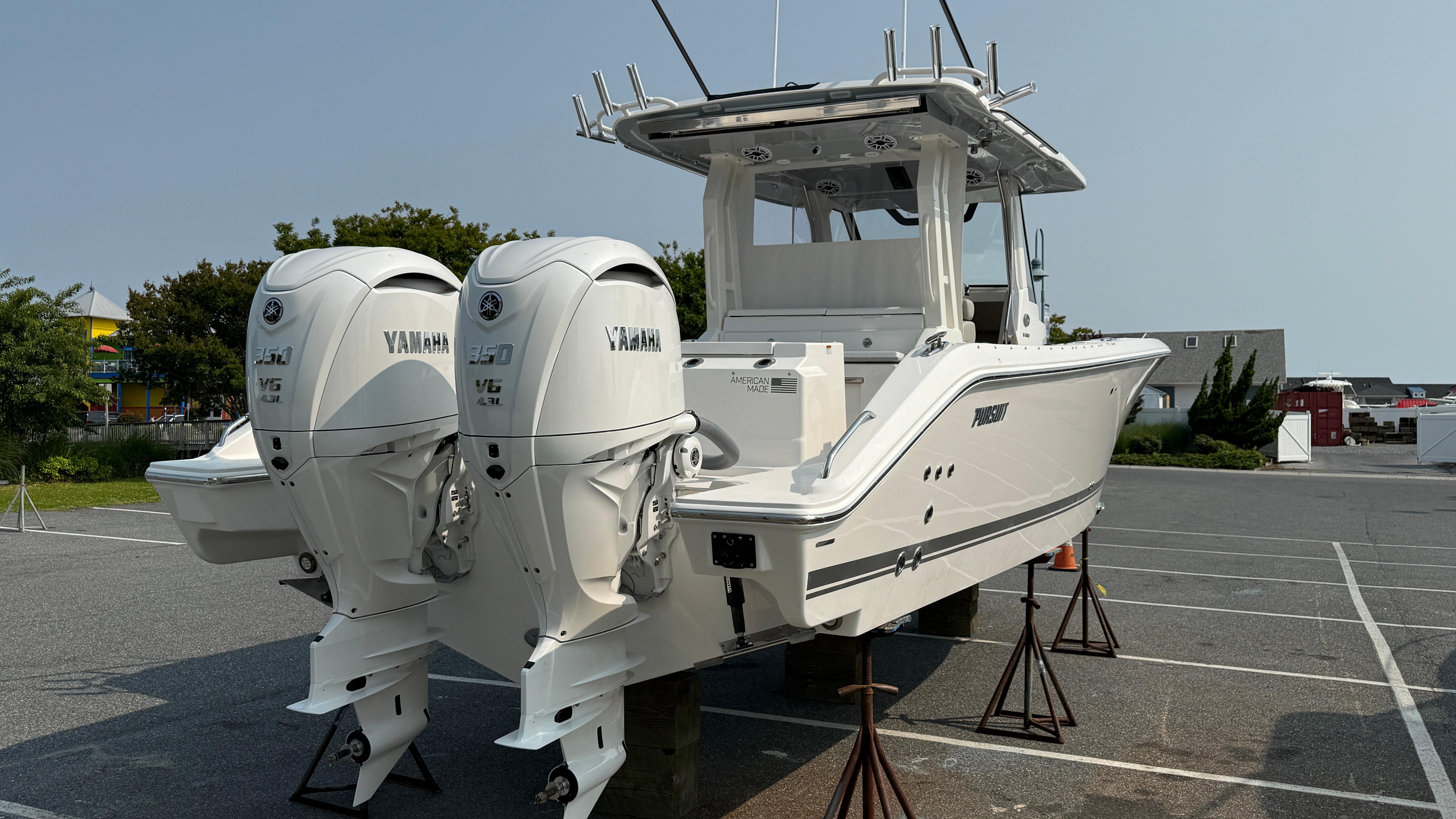 2025 Pursuit S 328 Sport-4