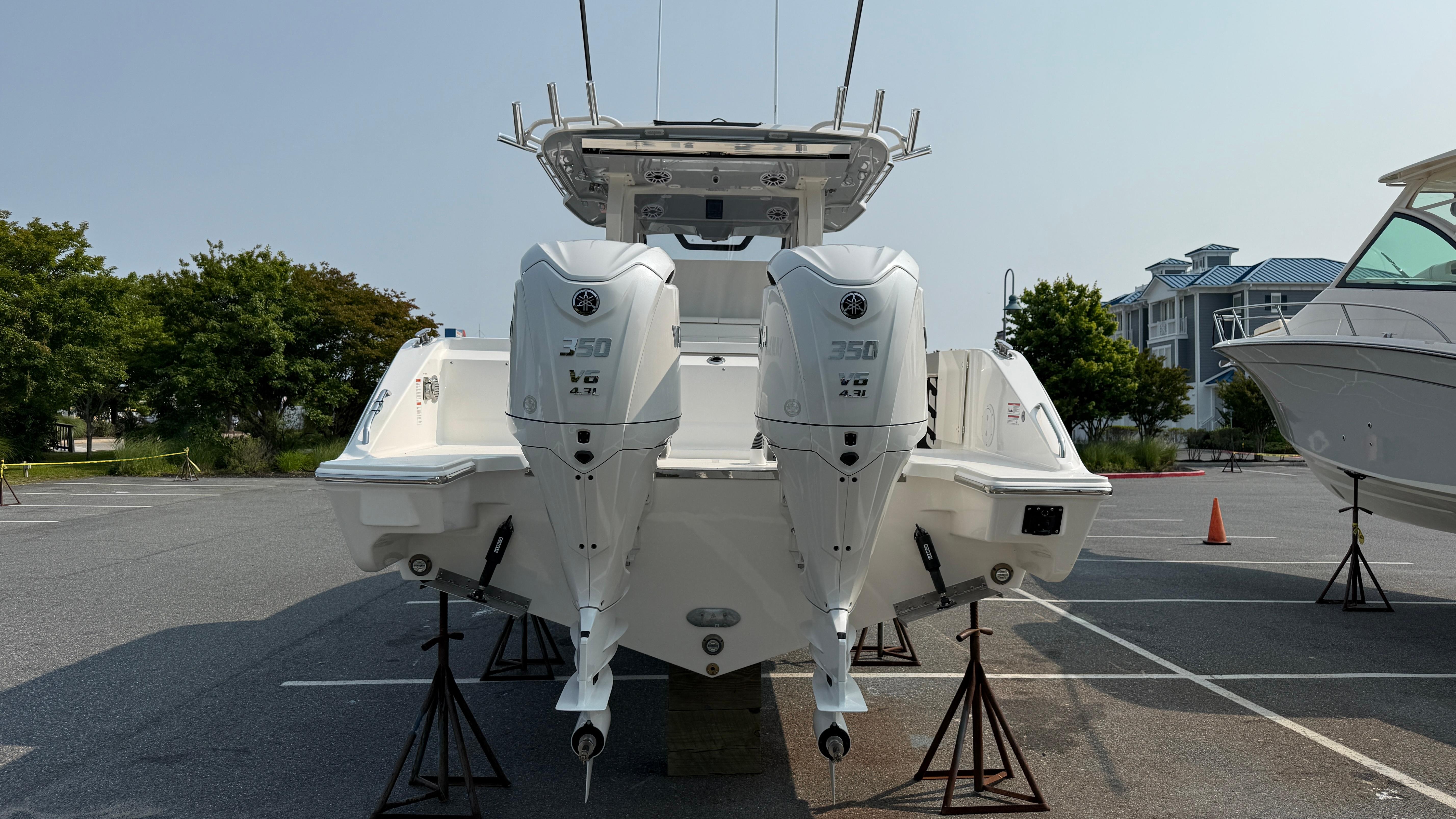 2025 Pursuit S 328 Sport-5