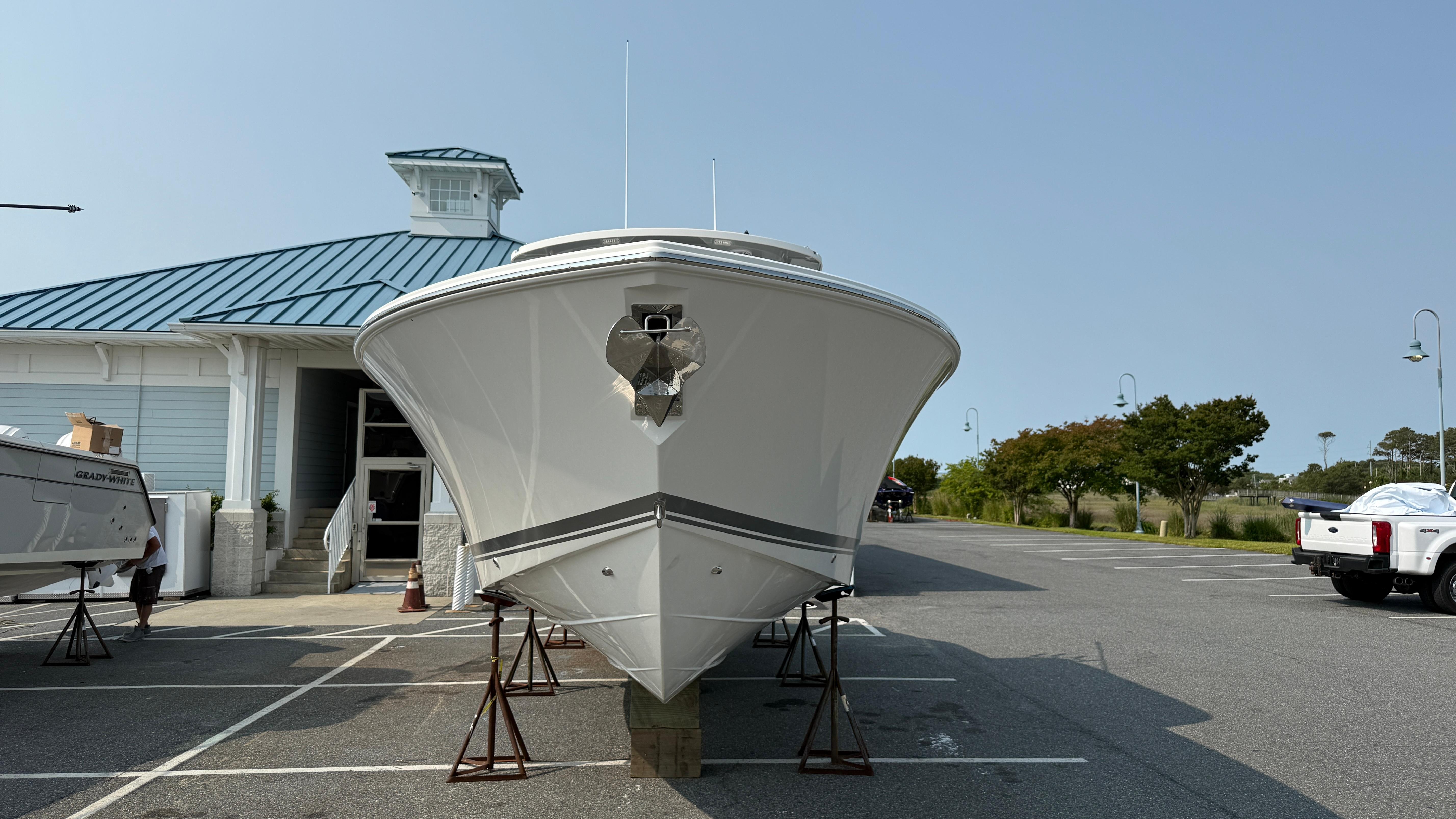 2025 Pursuit S 328 Sport-8