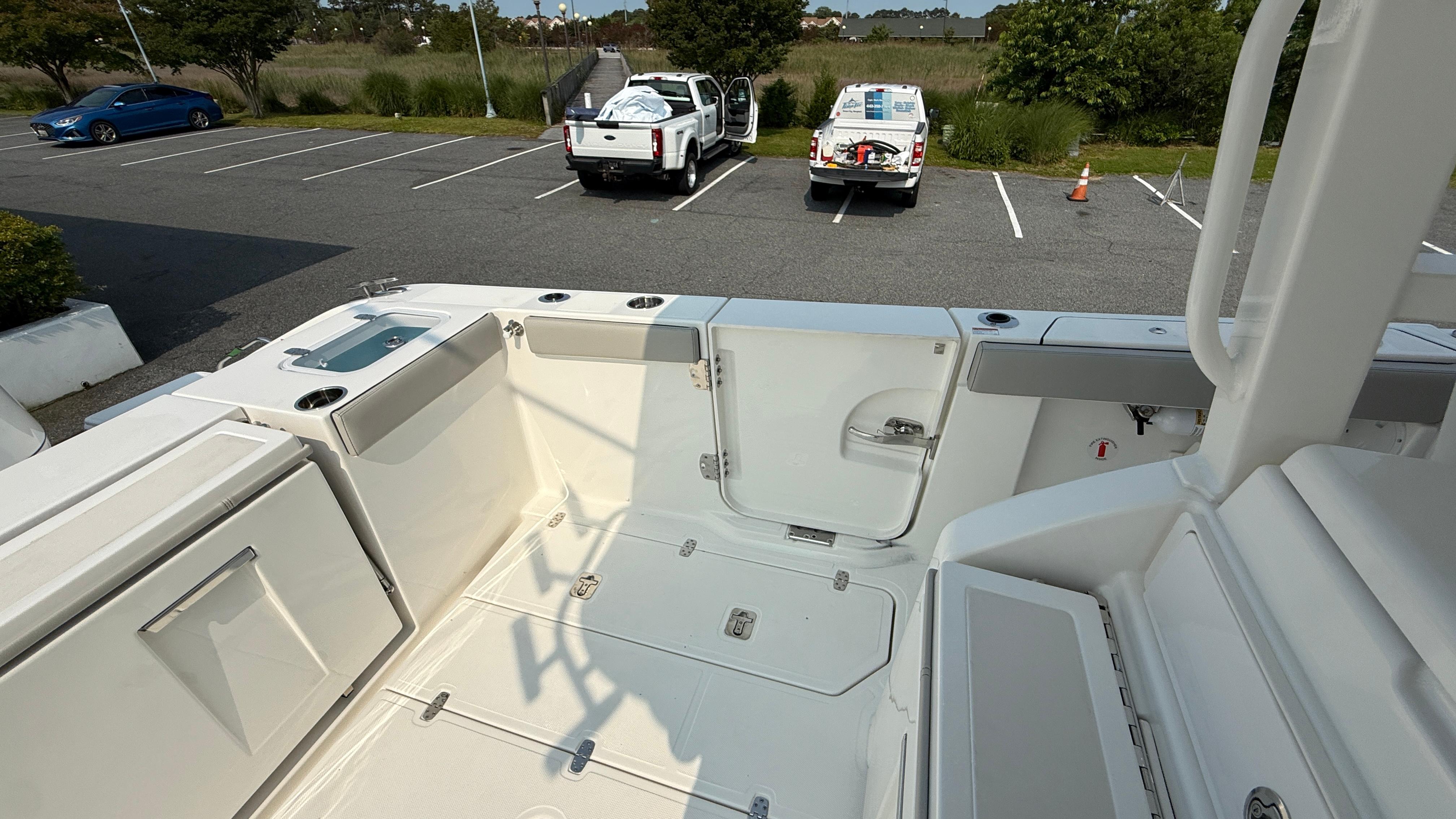 2025 Pursuit S 328 Sport-19