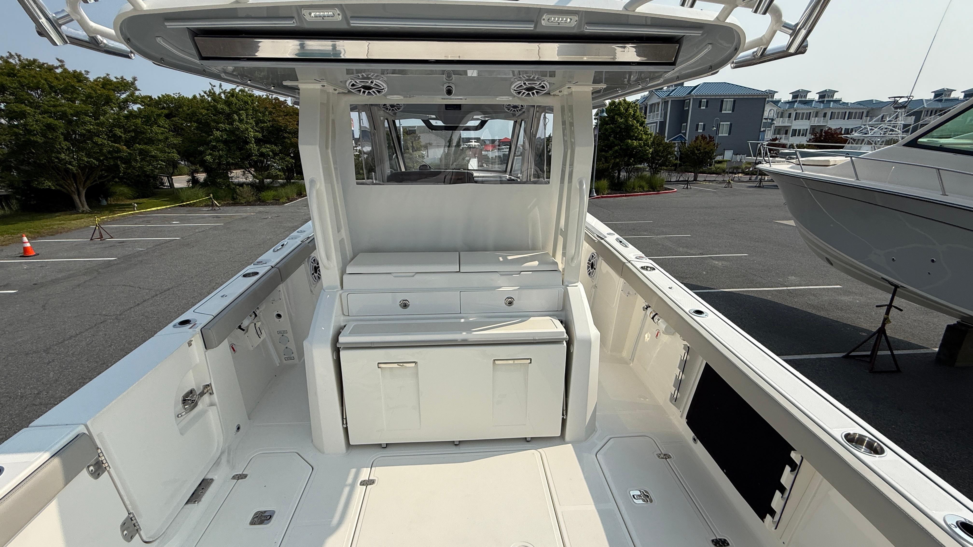 2025 Pursuit S 328 Sport-30