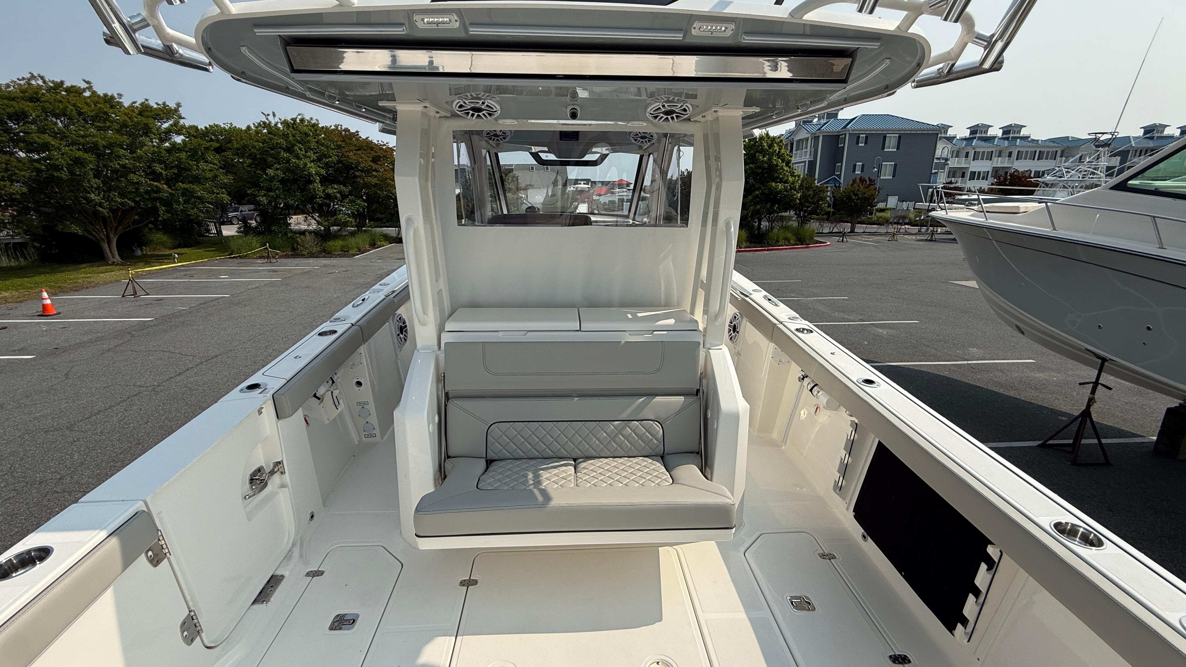 2025 Pursuit S 328 Sport-31