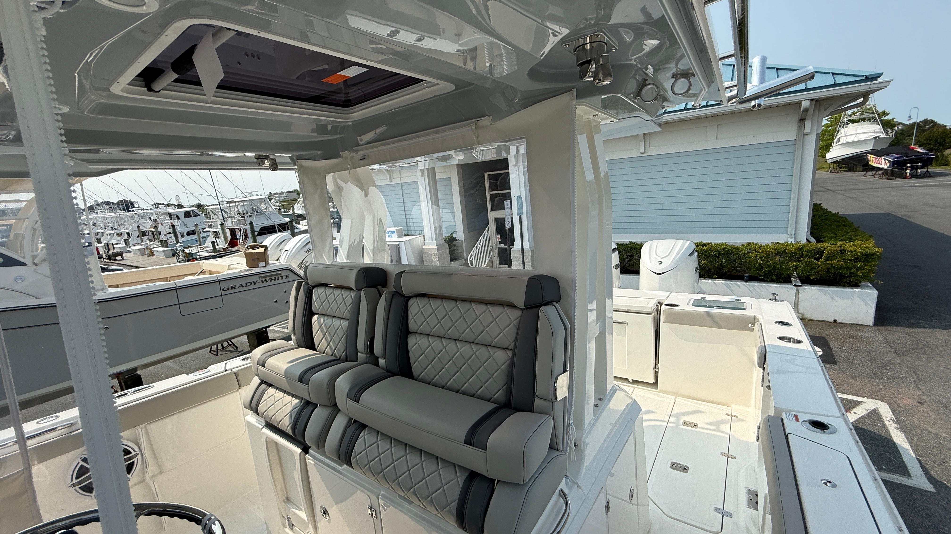 2025 Pursuit S 328 Sport-39