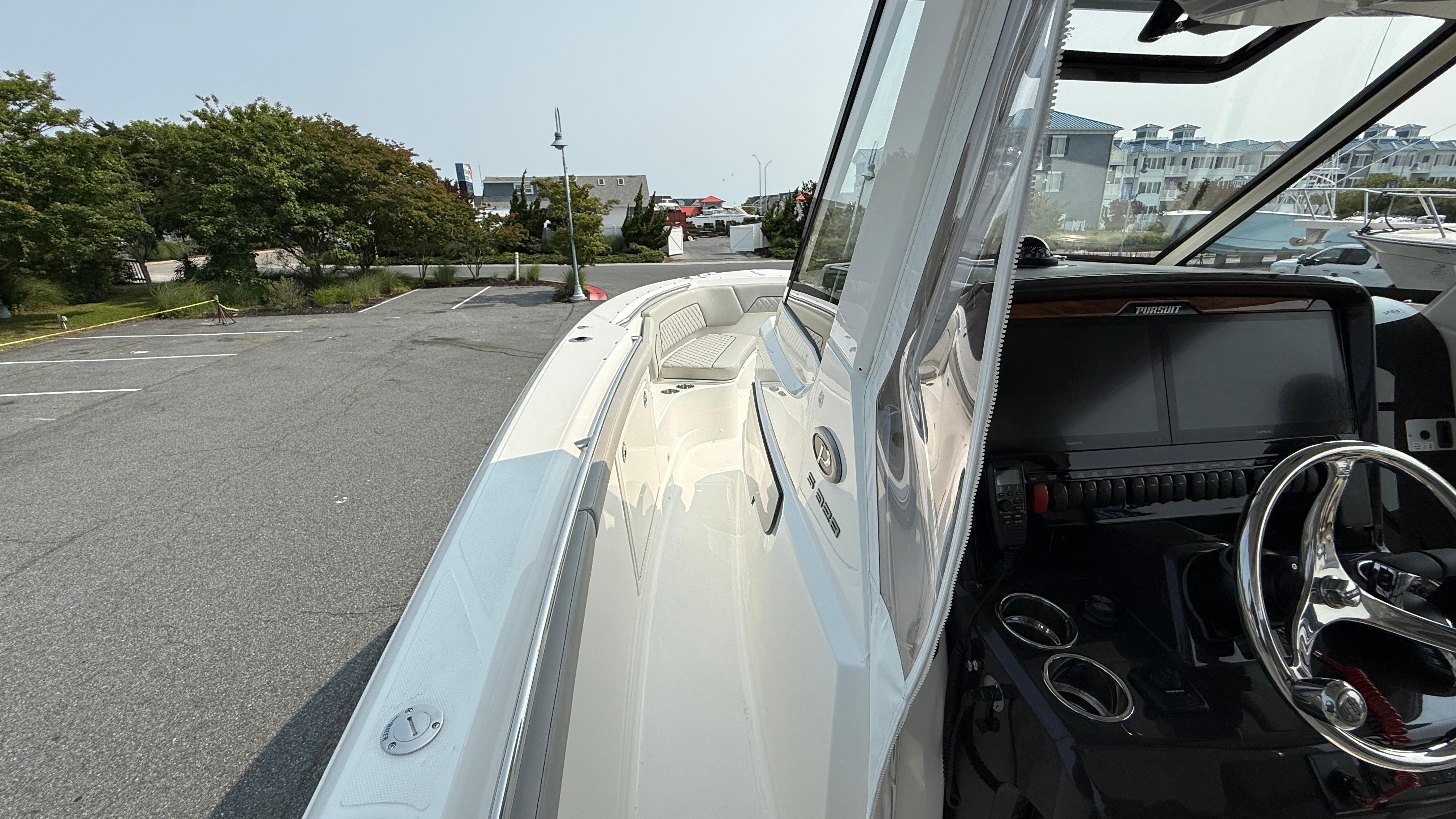 2025 Pursuit S 328 Sport-57