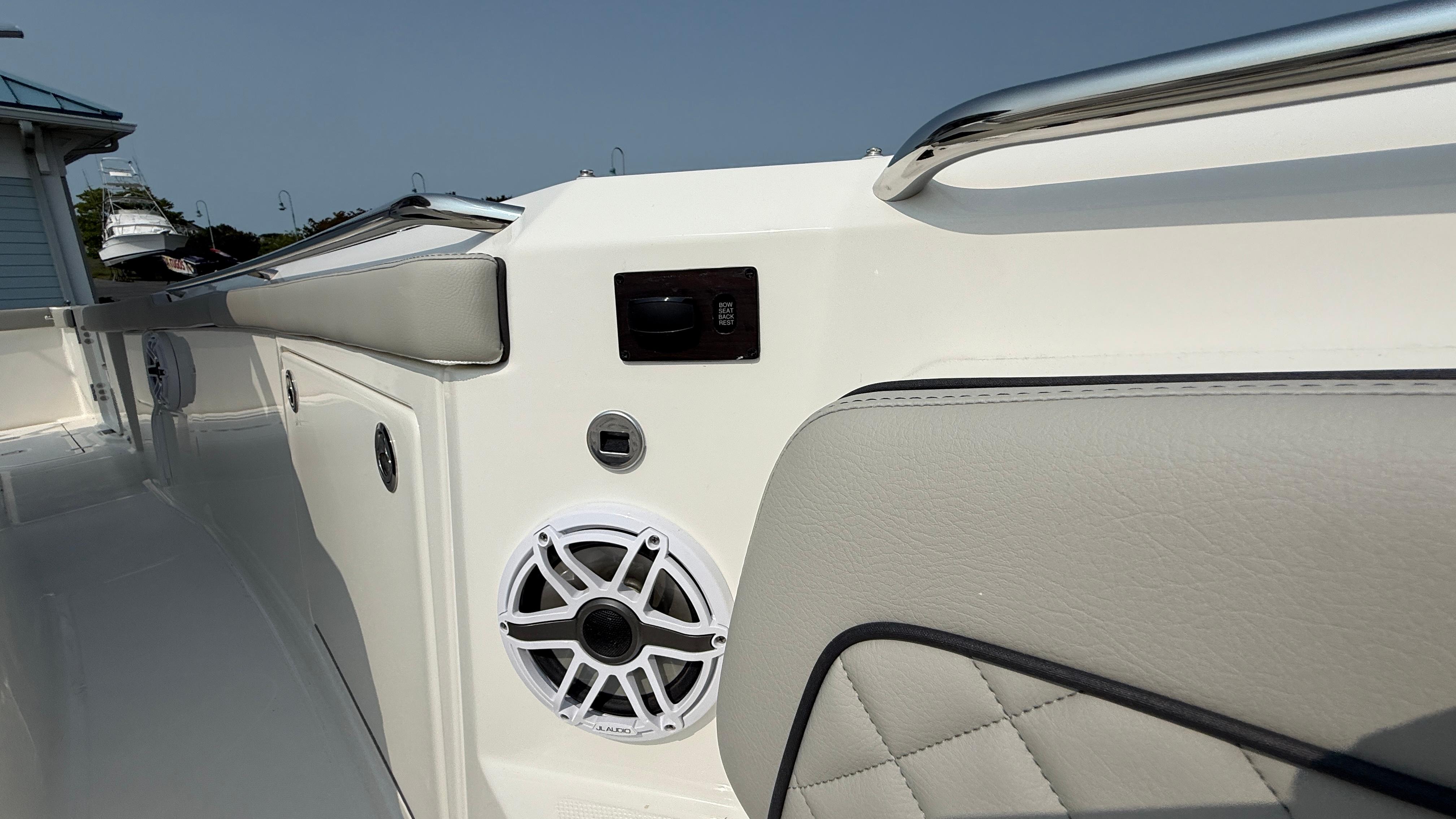 2025 Pursuit S 328 Sport-63