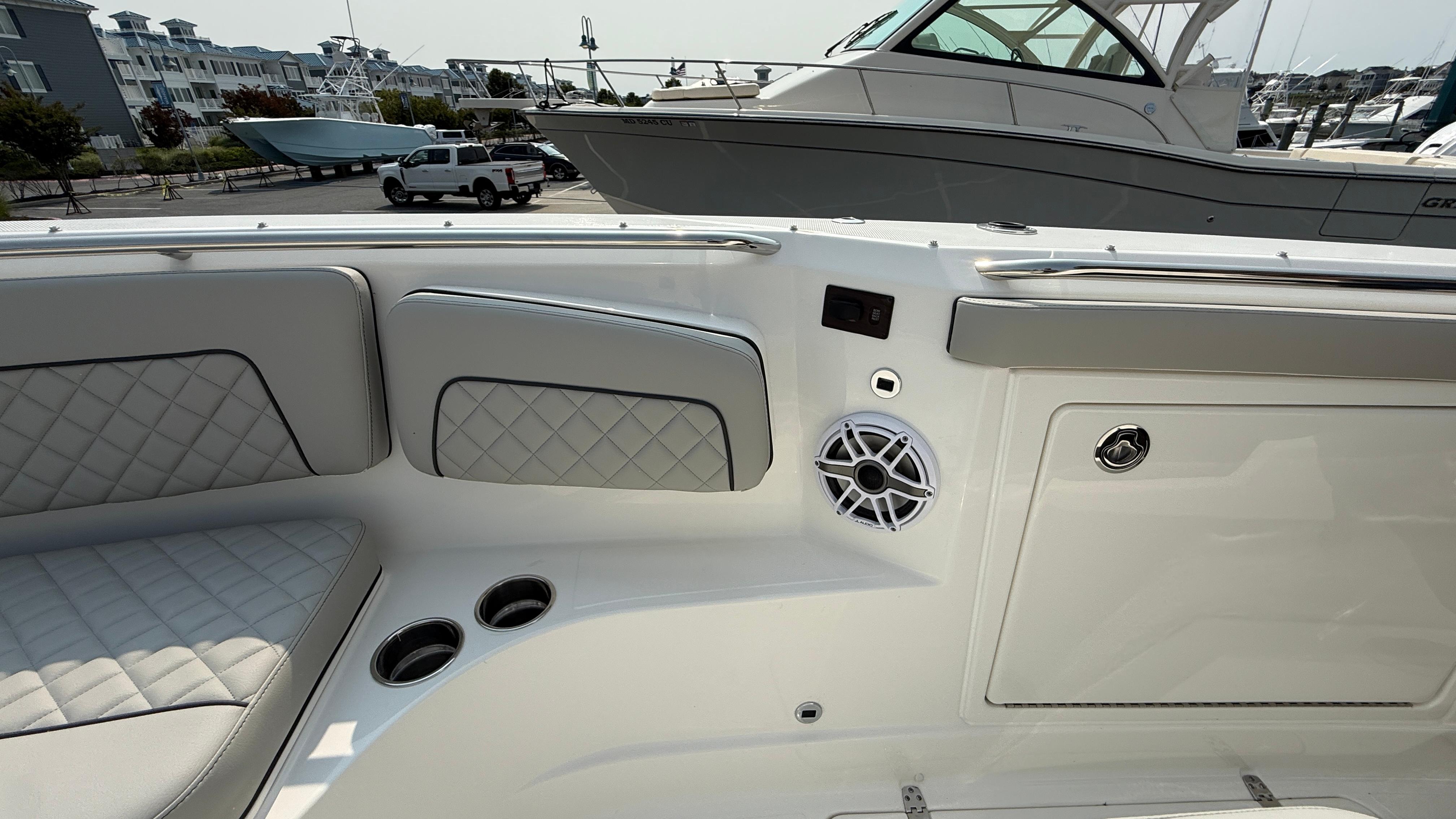 2025 Pursuit S 328 Sport-65