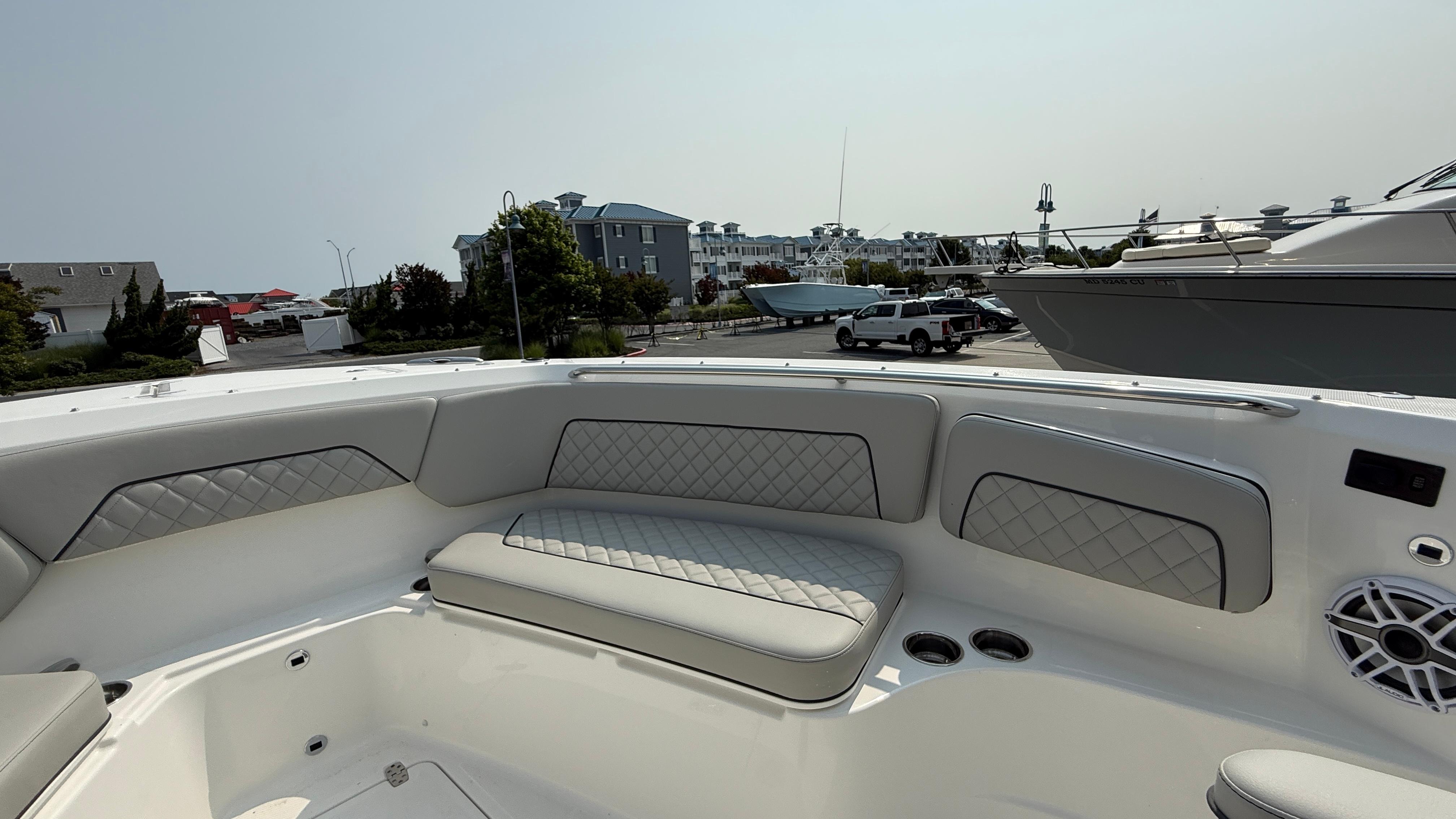 2025 Pursuit S 328 Sport-70