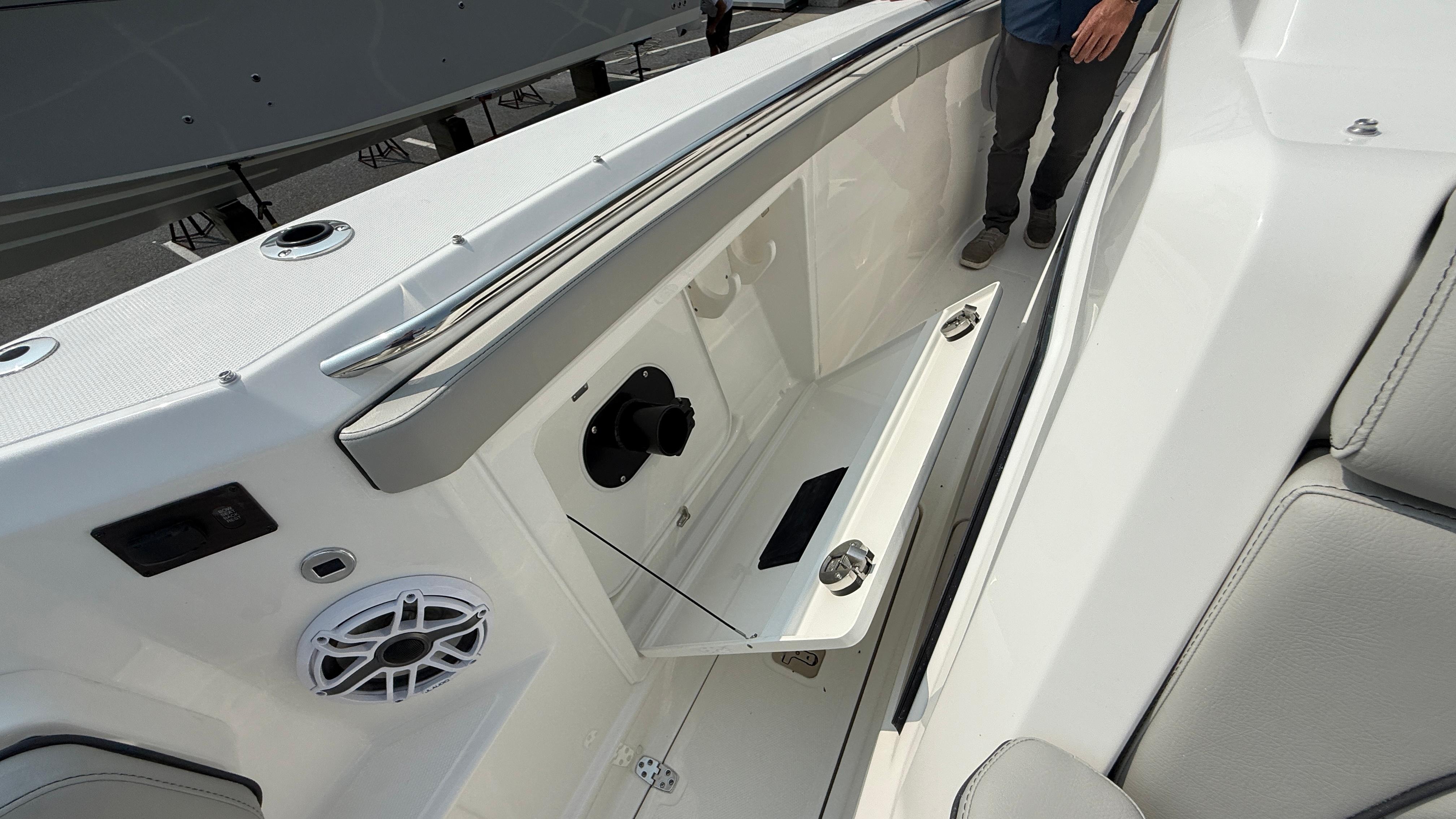 2025 Pursuit S 328 Sport-78